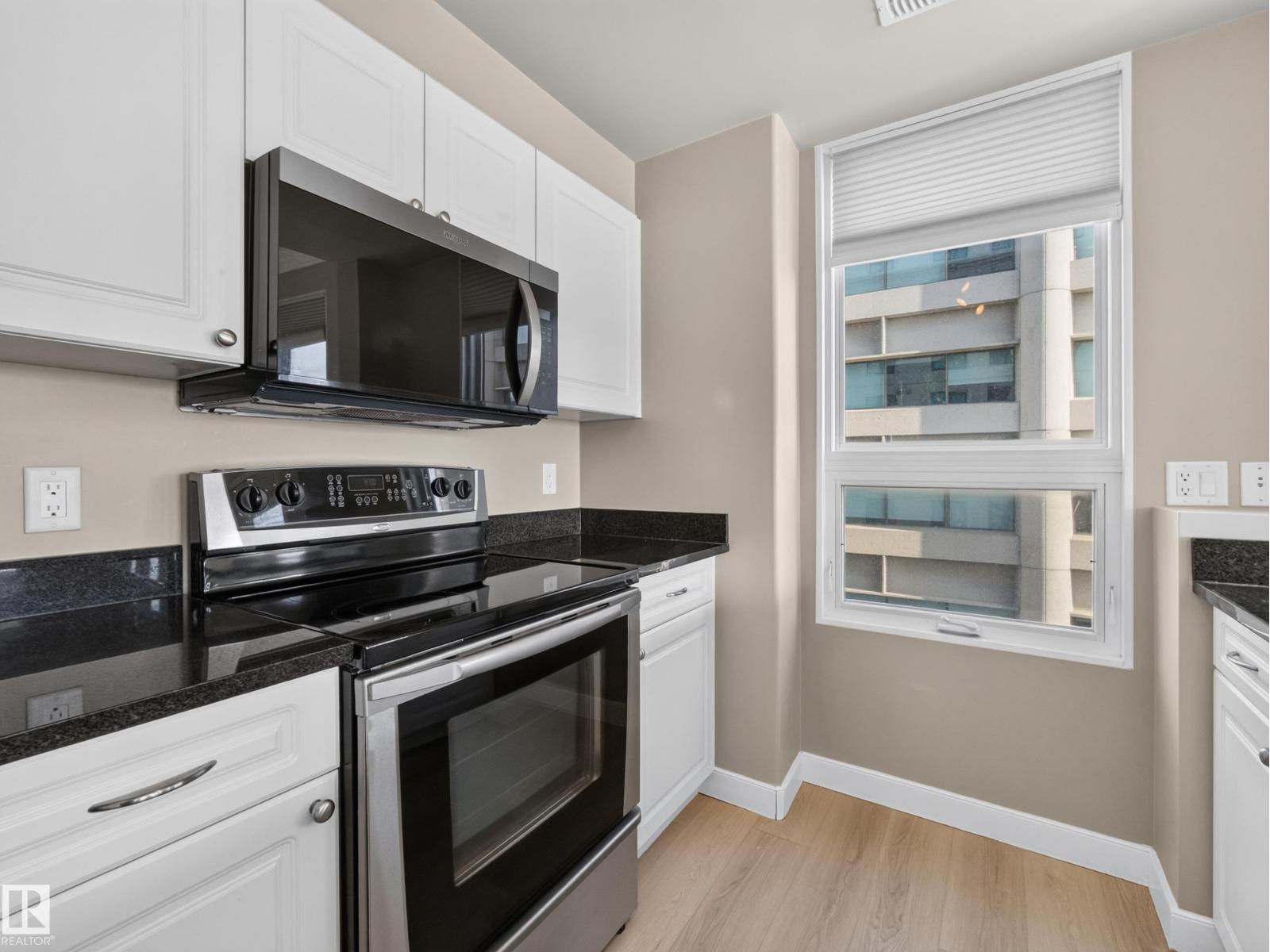#1208 9939 109 St Nw Property Photo 16