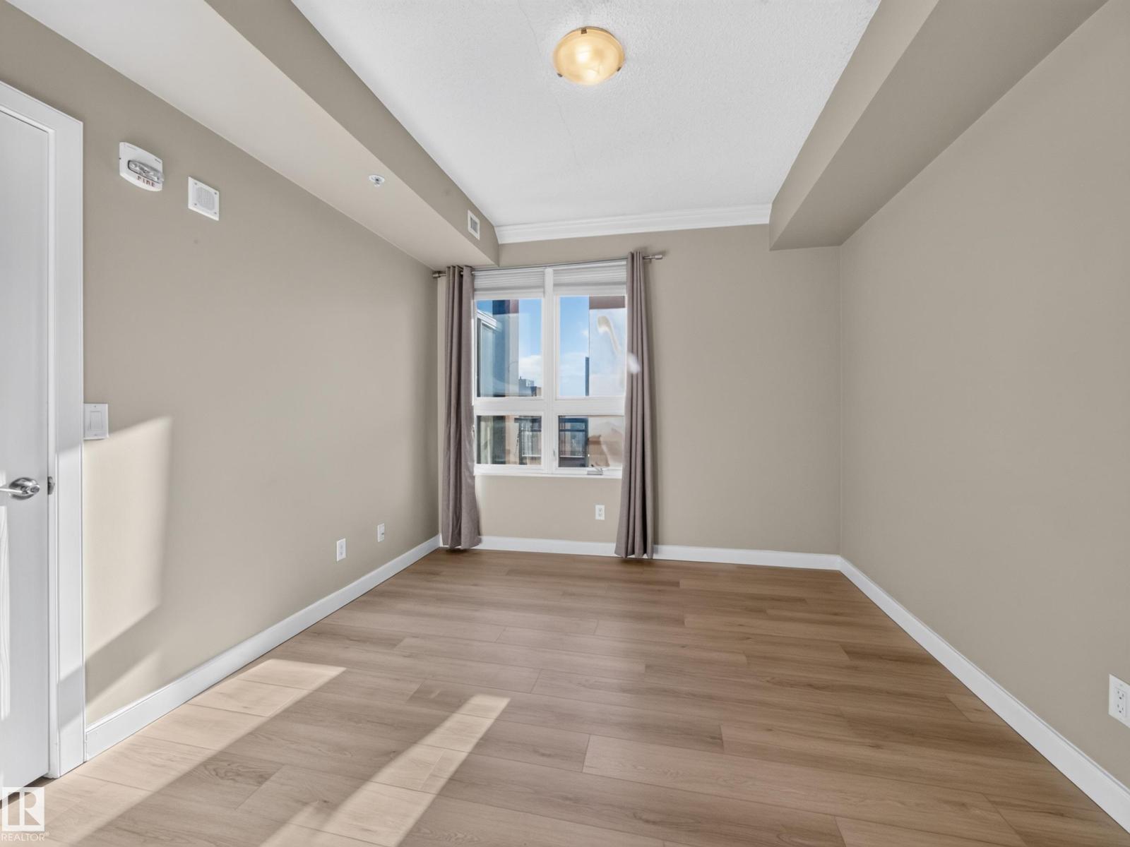#1208 9939 109 St Nw Property Photo 35