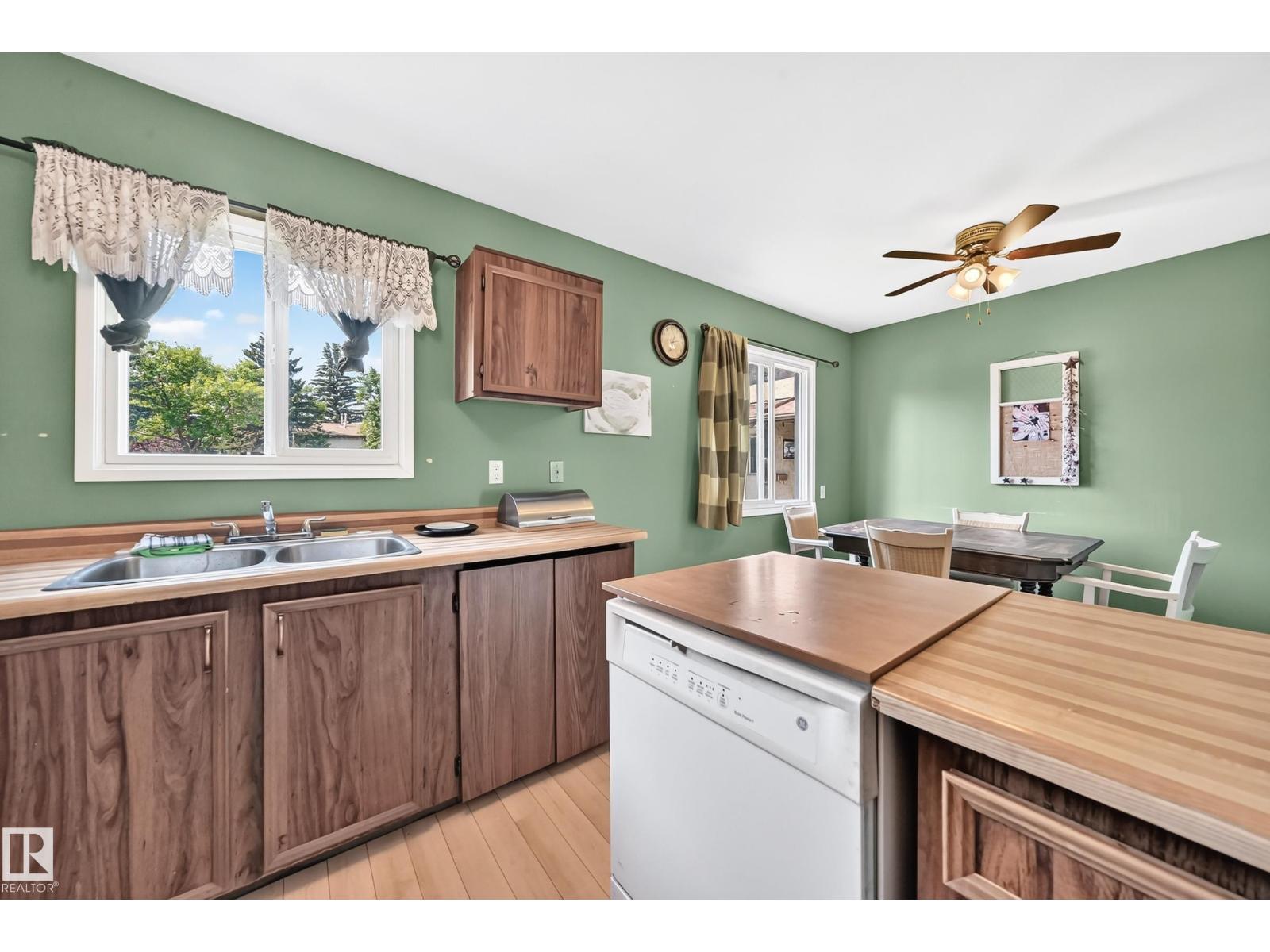 14029 30 St Nw Property Photo 19