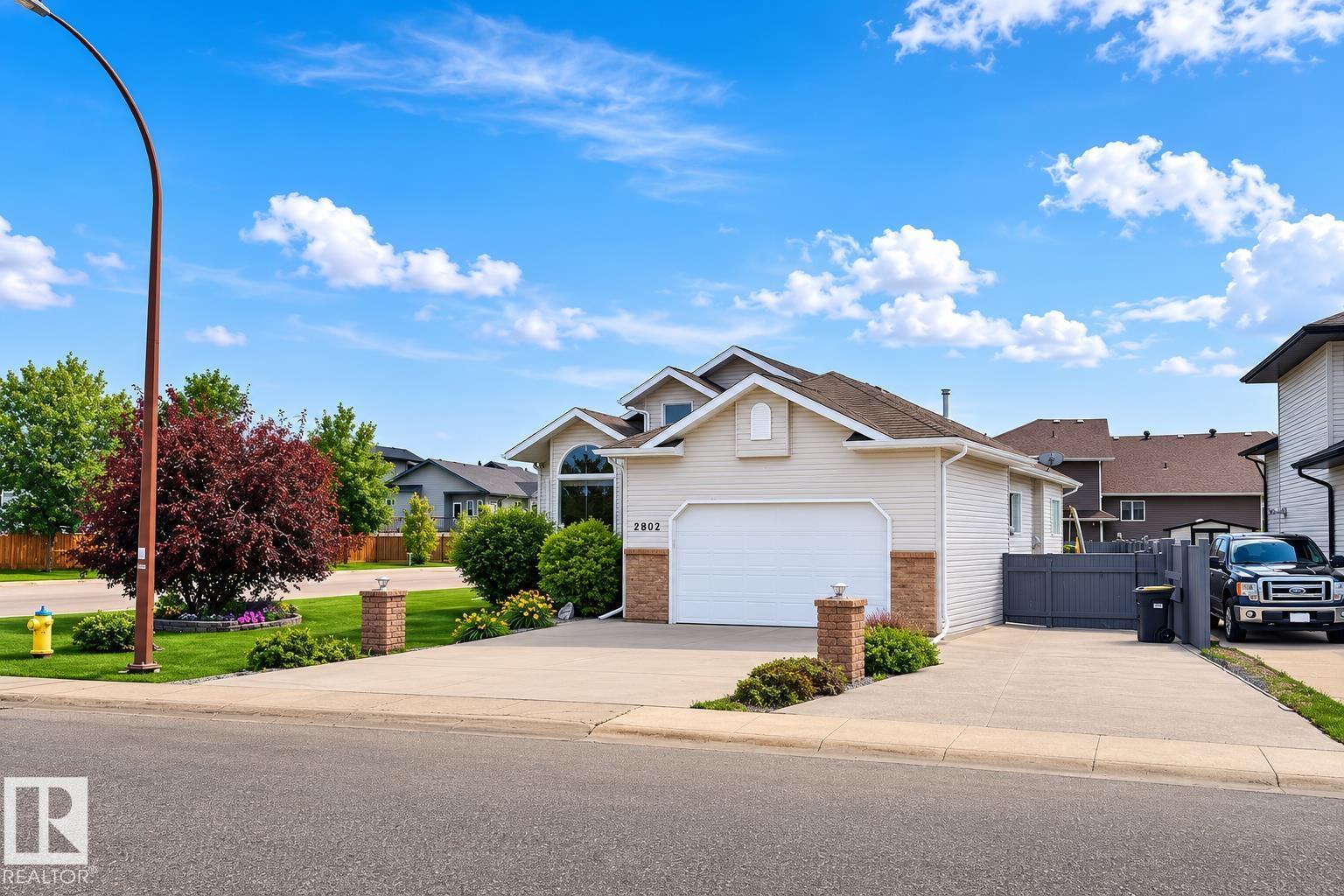 2602 6 AV Property Photo 1