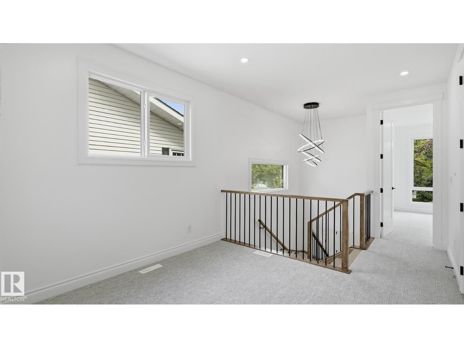 9226 94 St Nw Property Photo 15