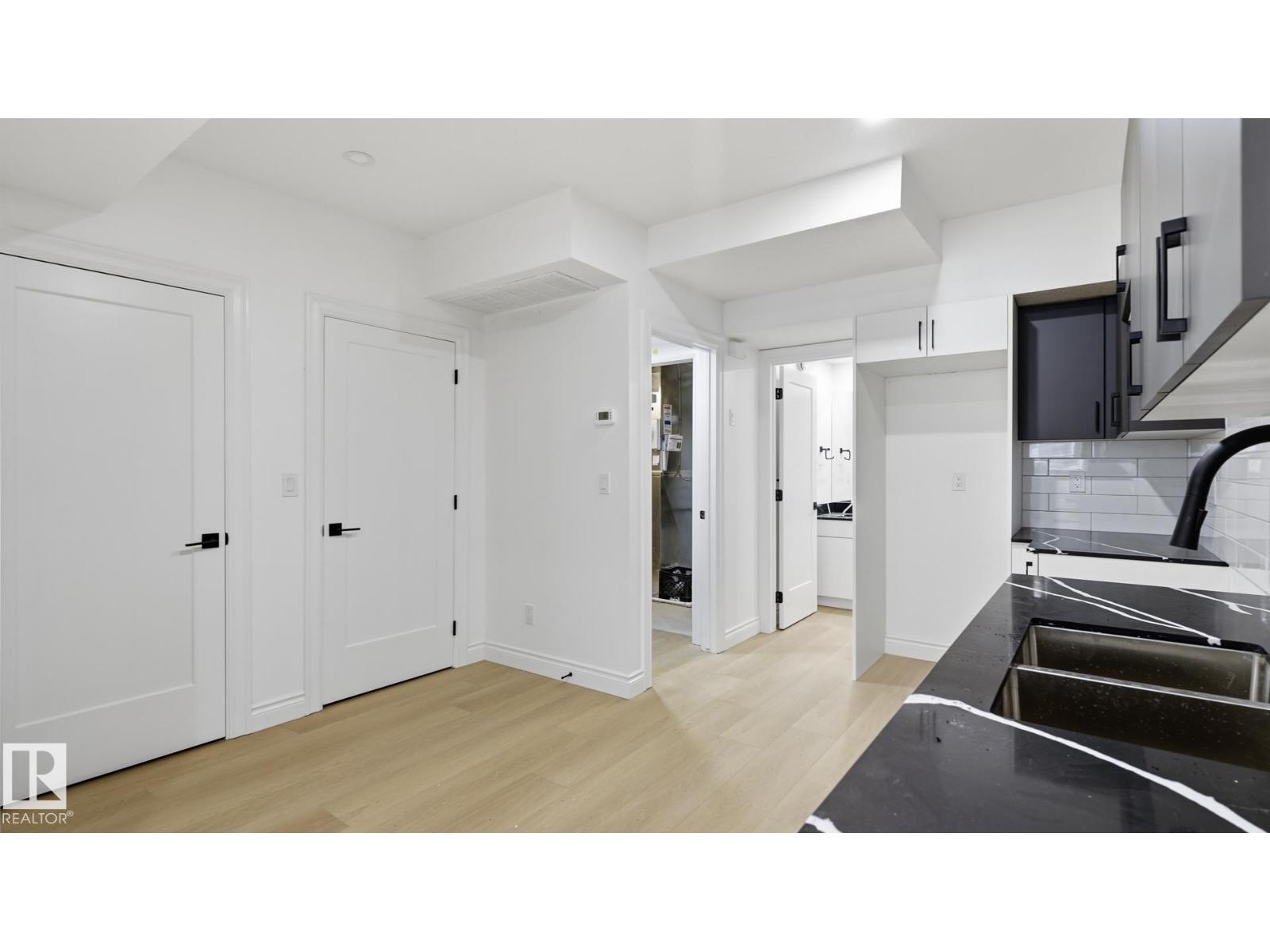 9226 94 St Nw Property Photo 27