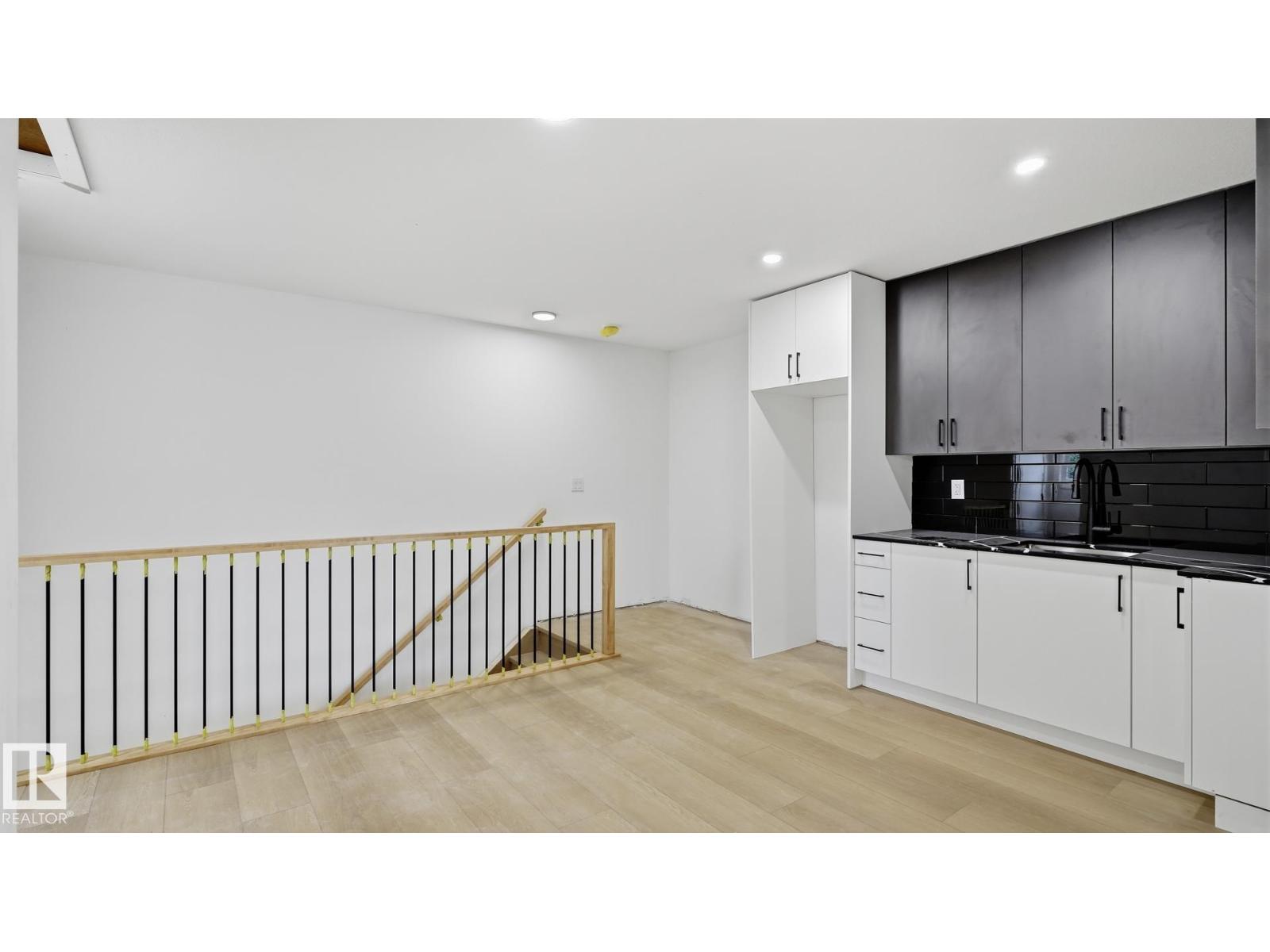 9226 94 St Nw Property Photo 35