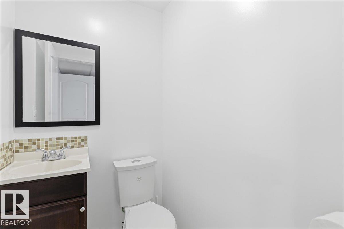 242 Northmount Dr Property Photo 25