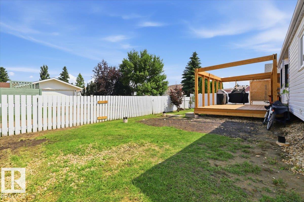 242 Northmount Dr Property Photo 29