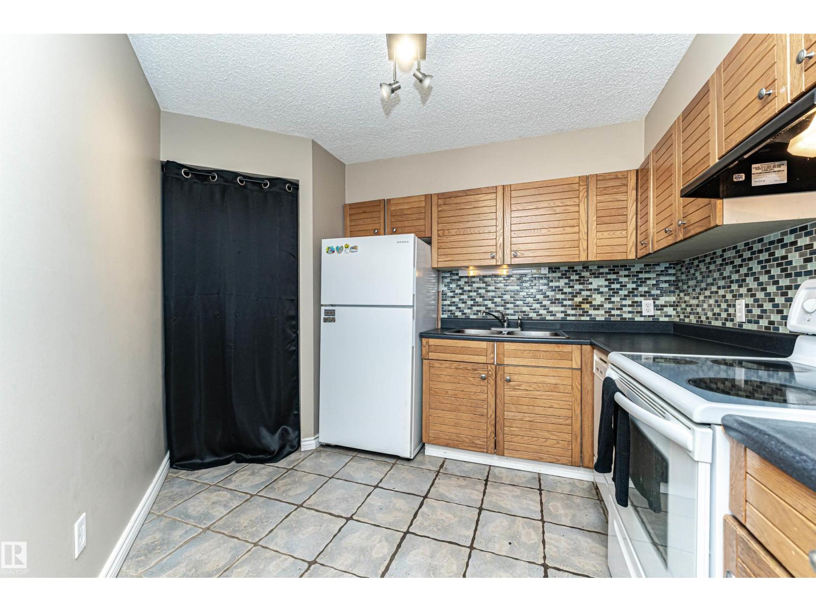 #1102 10149 Saskatchewan Dr Nw Property Photo 10