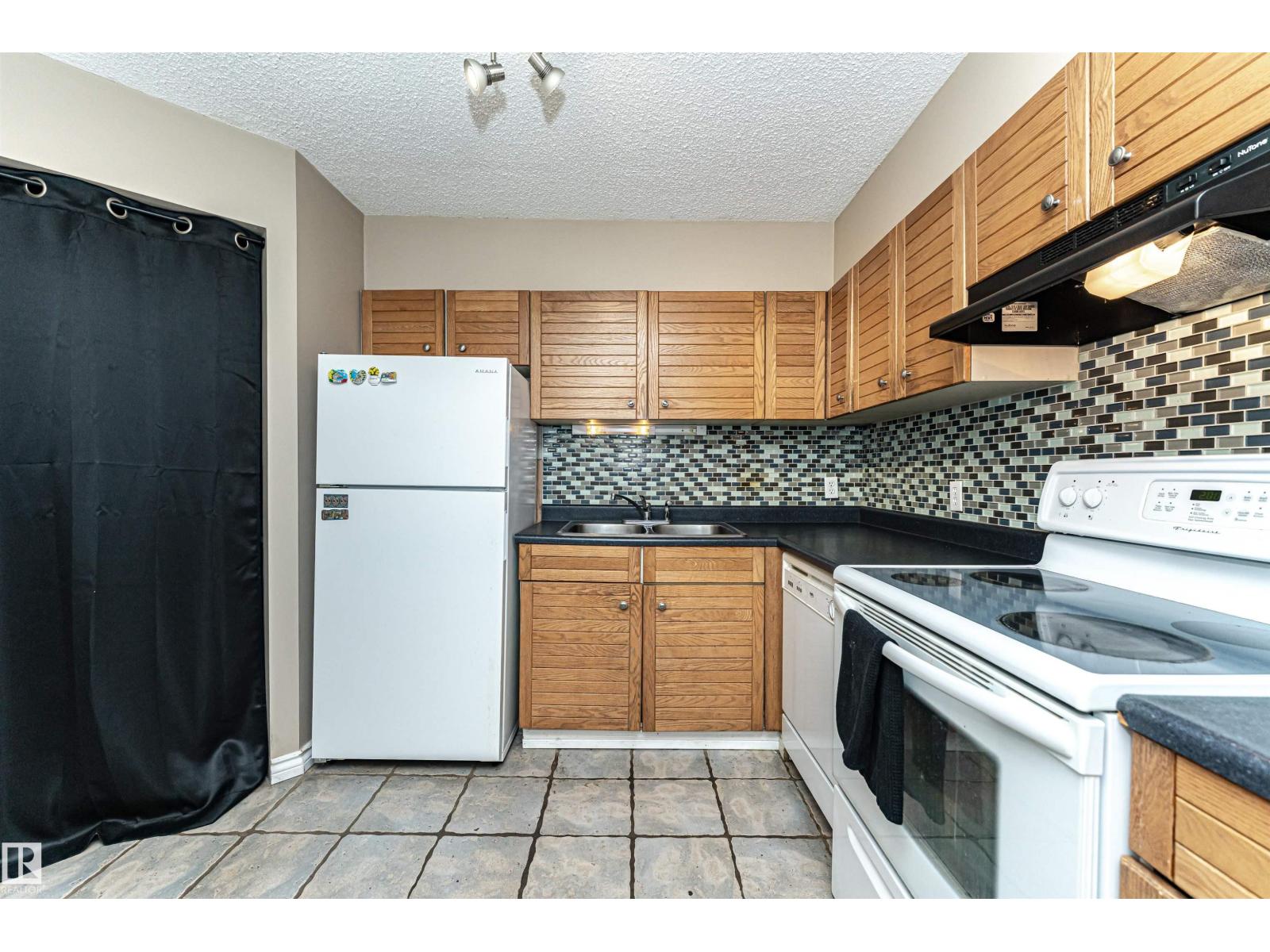 #1102 10149 Saskatchewan Dr Nw Property Photo 11