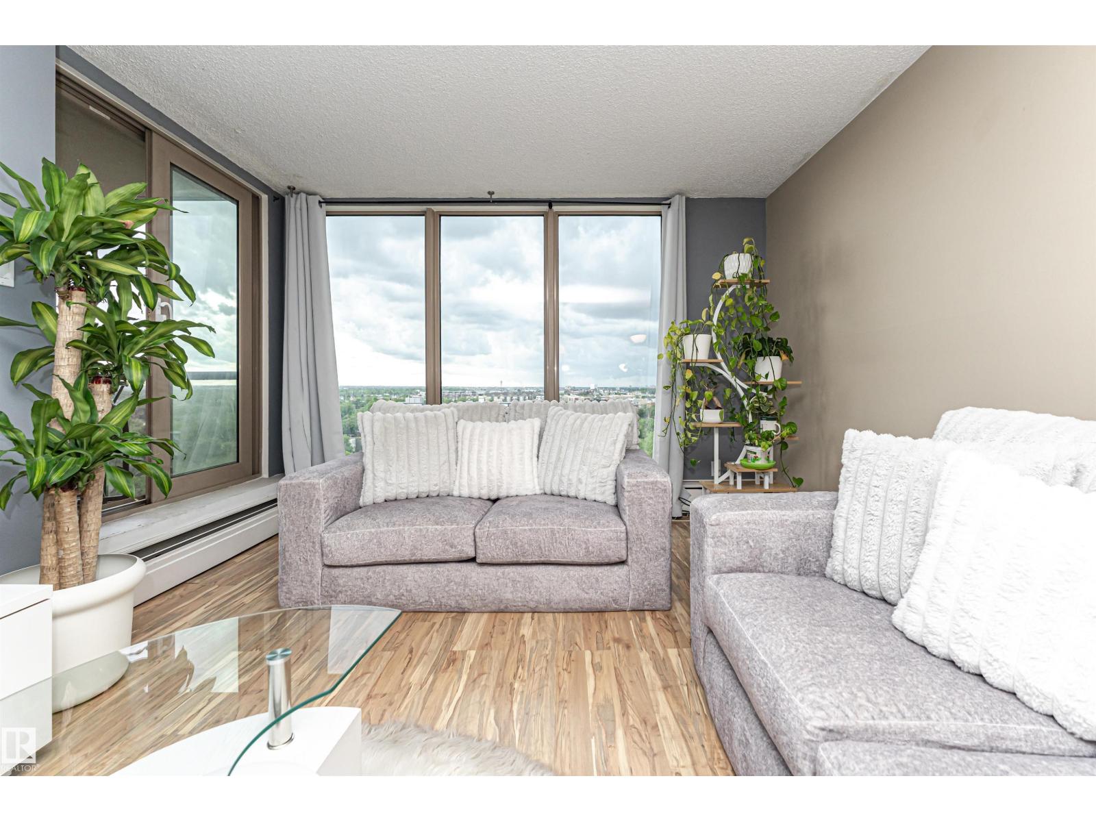 #1102 10149 Saskatchewan Dr Nw Property Photo 17