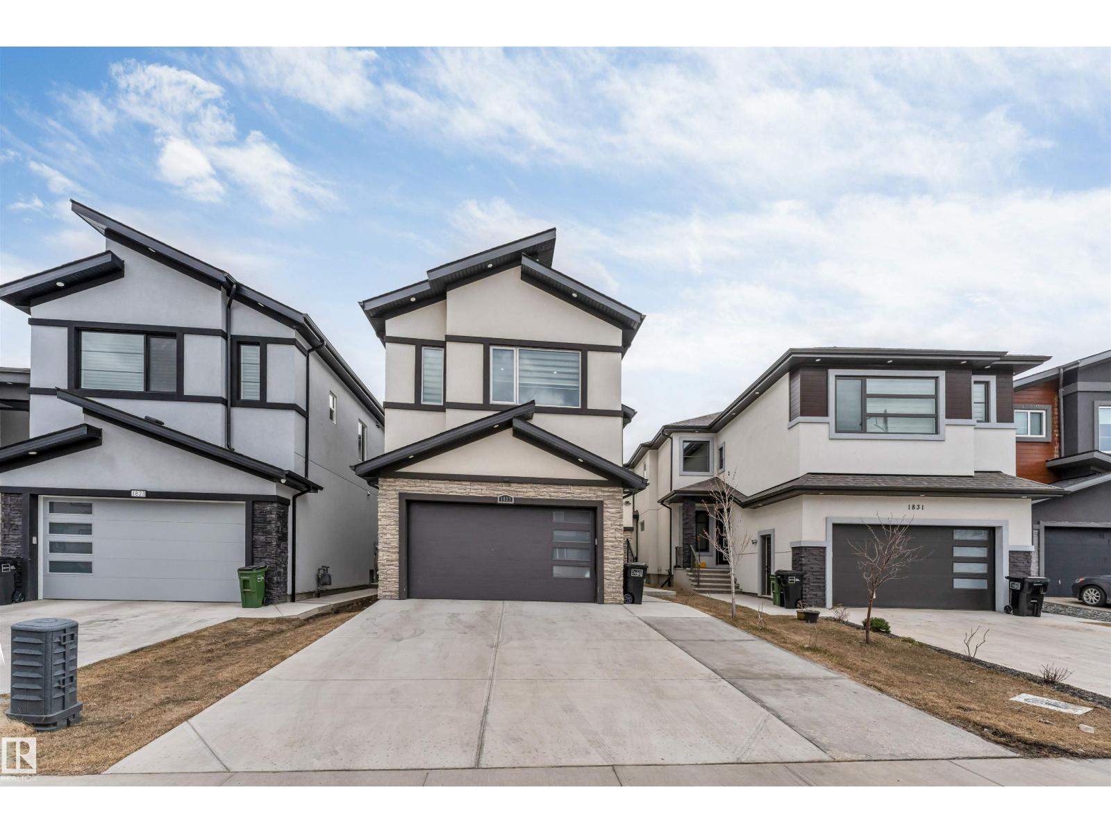 1827 17 AV NW Property Photo 1