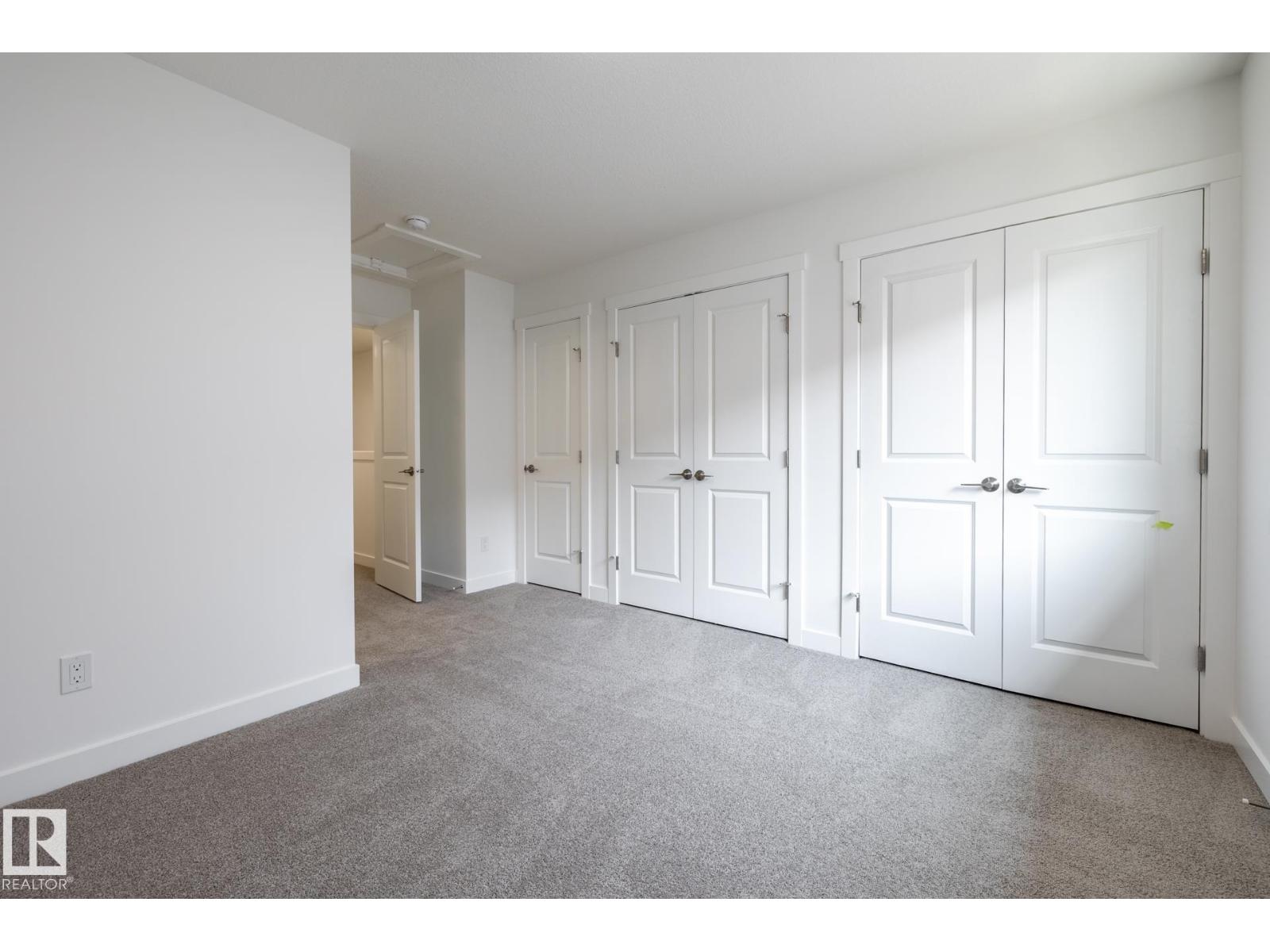 #32 7020 Keswick Cm Sw Property Photo 11
