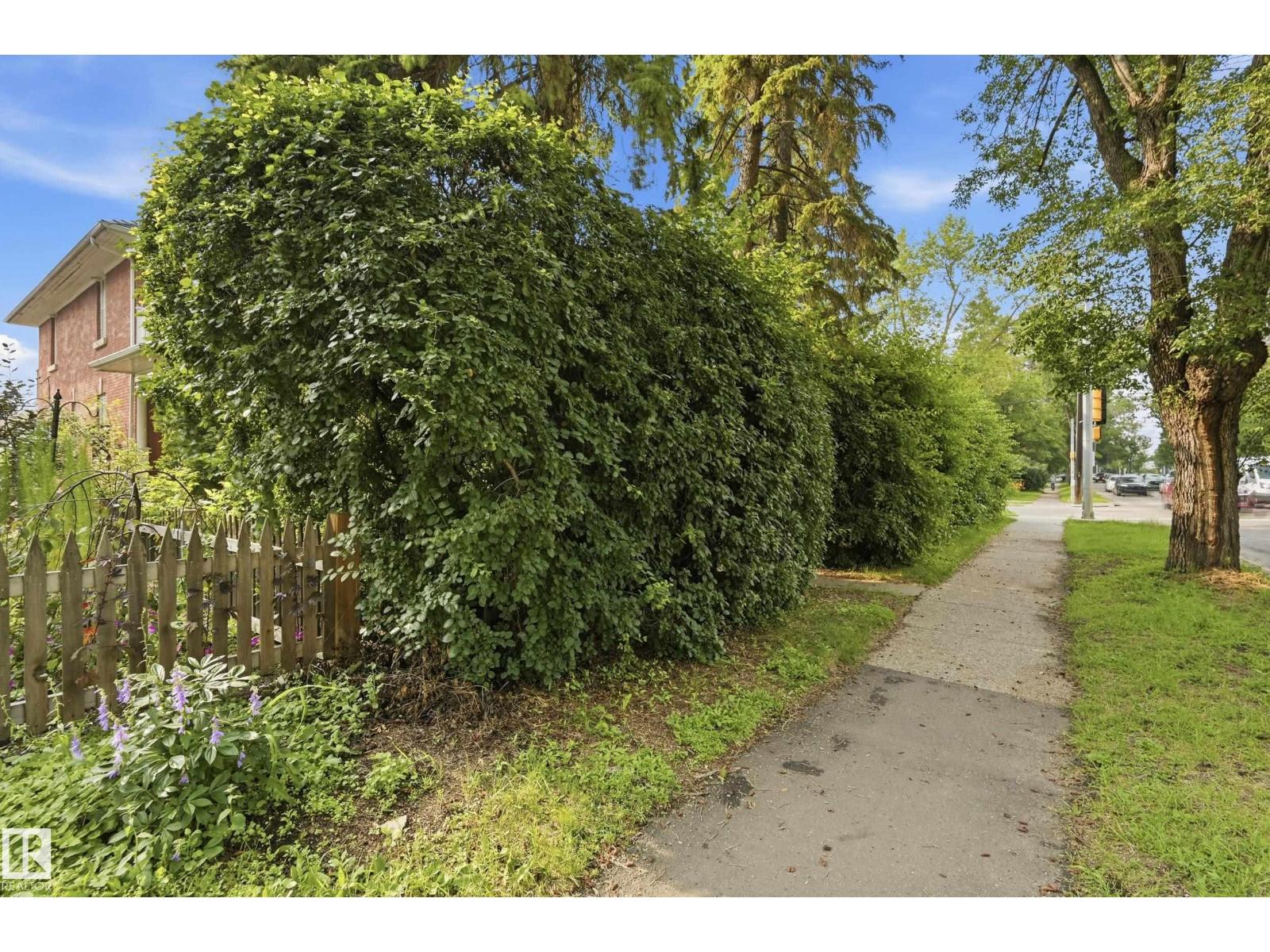 8520 104 St Nw Property Photo 9