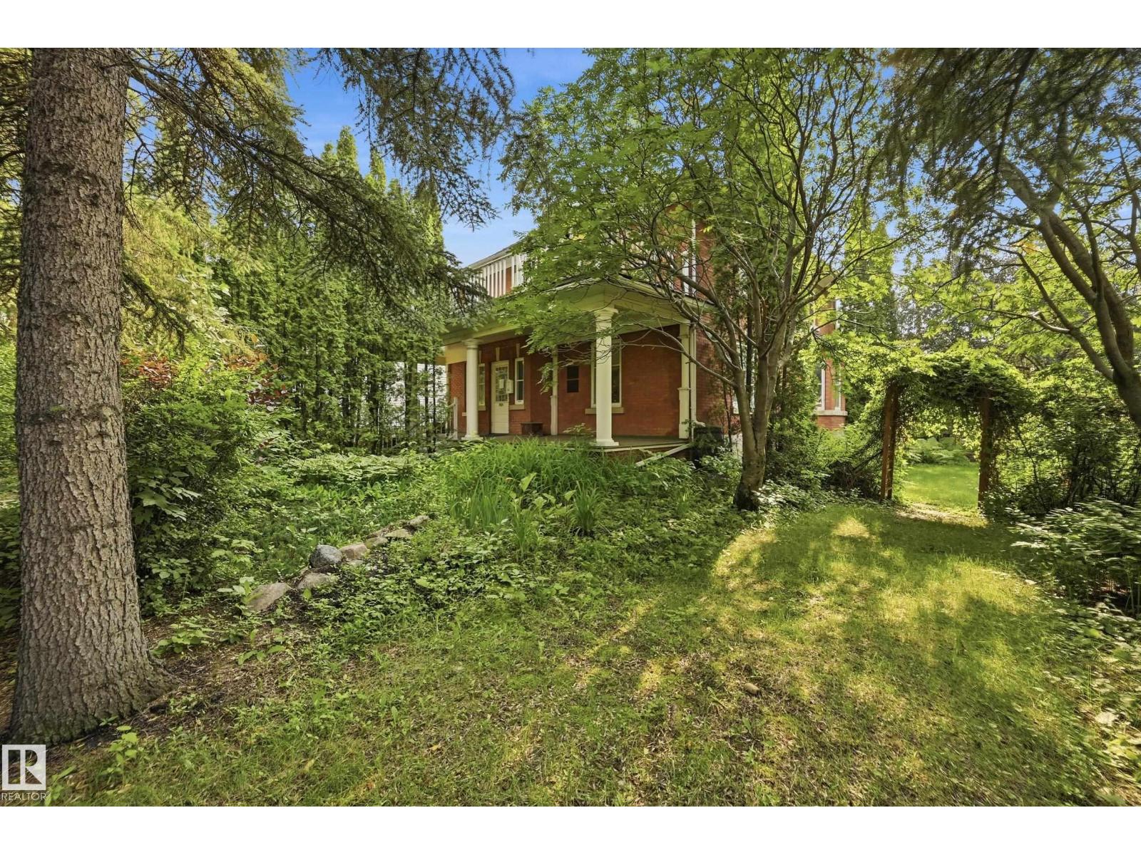 8520 104 St Nw Property Photo 13