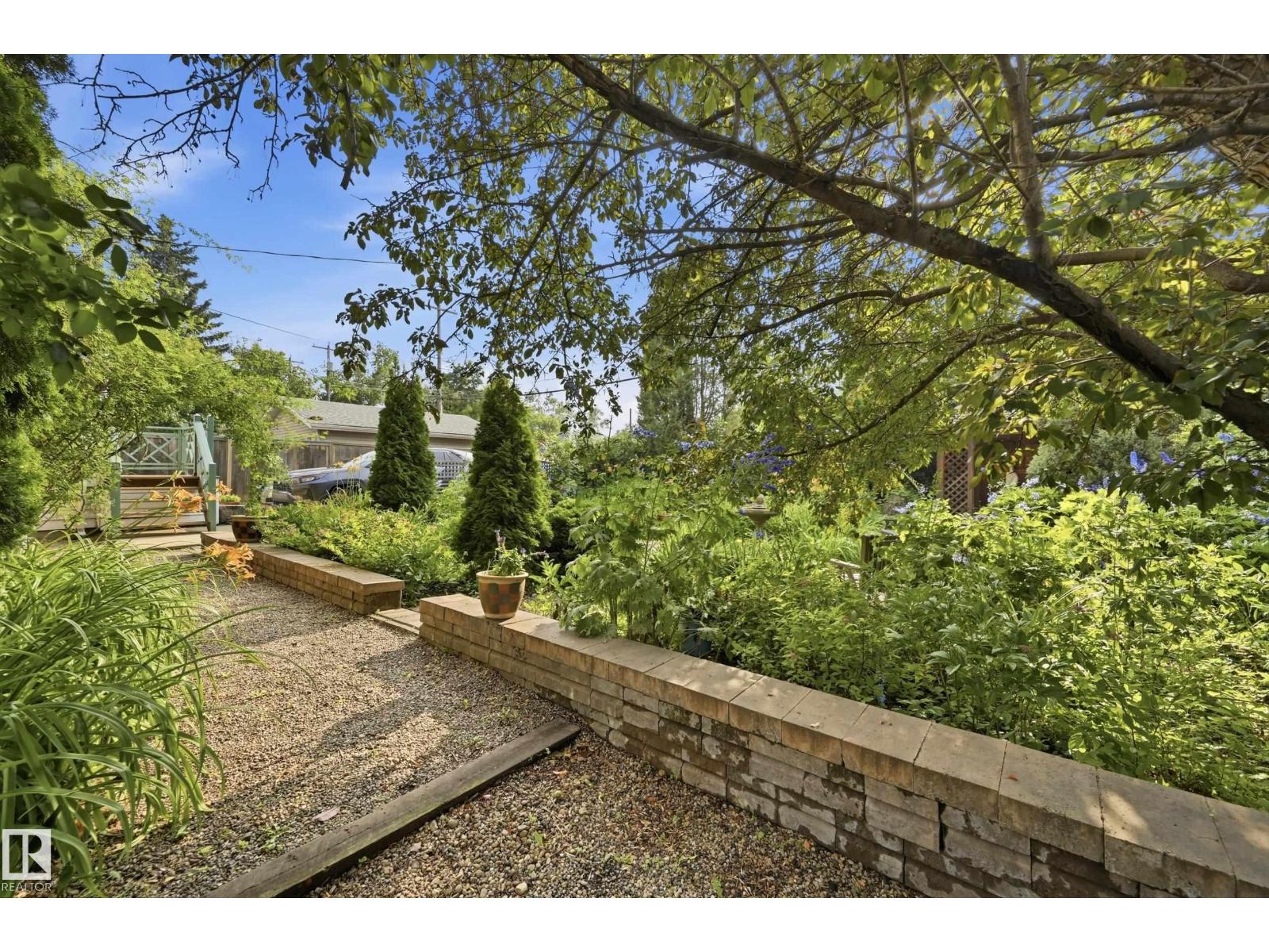 8520 104 St Nw Property Photo 17