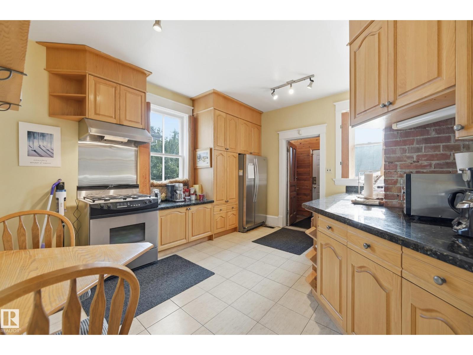 8520 104 St Nw Property Photo 34