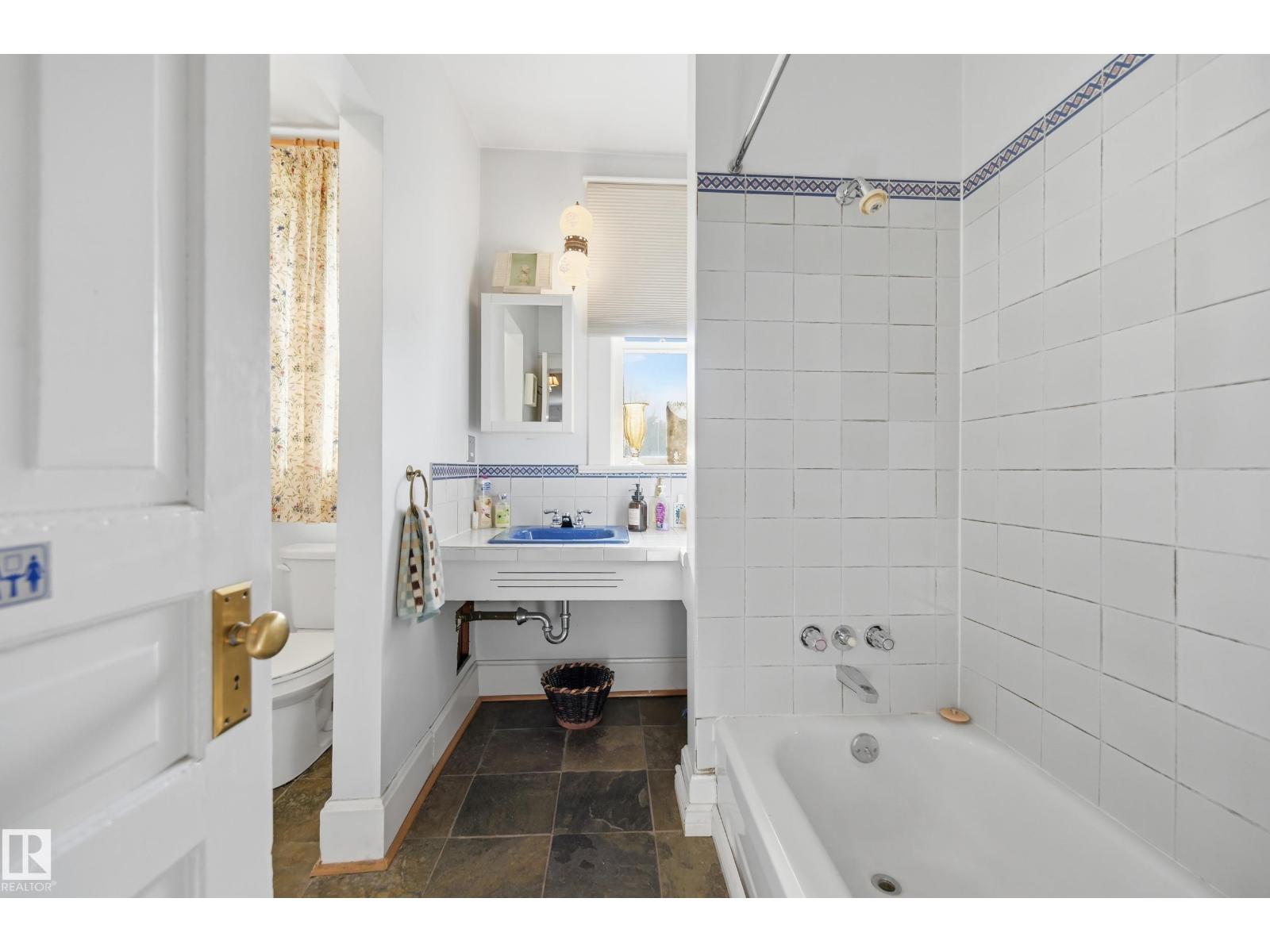8520 104 St Nw Property Photo 42