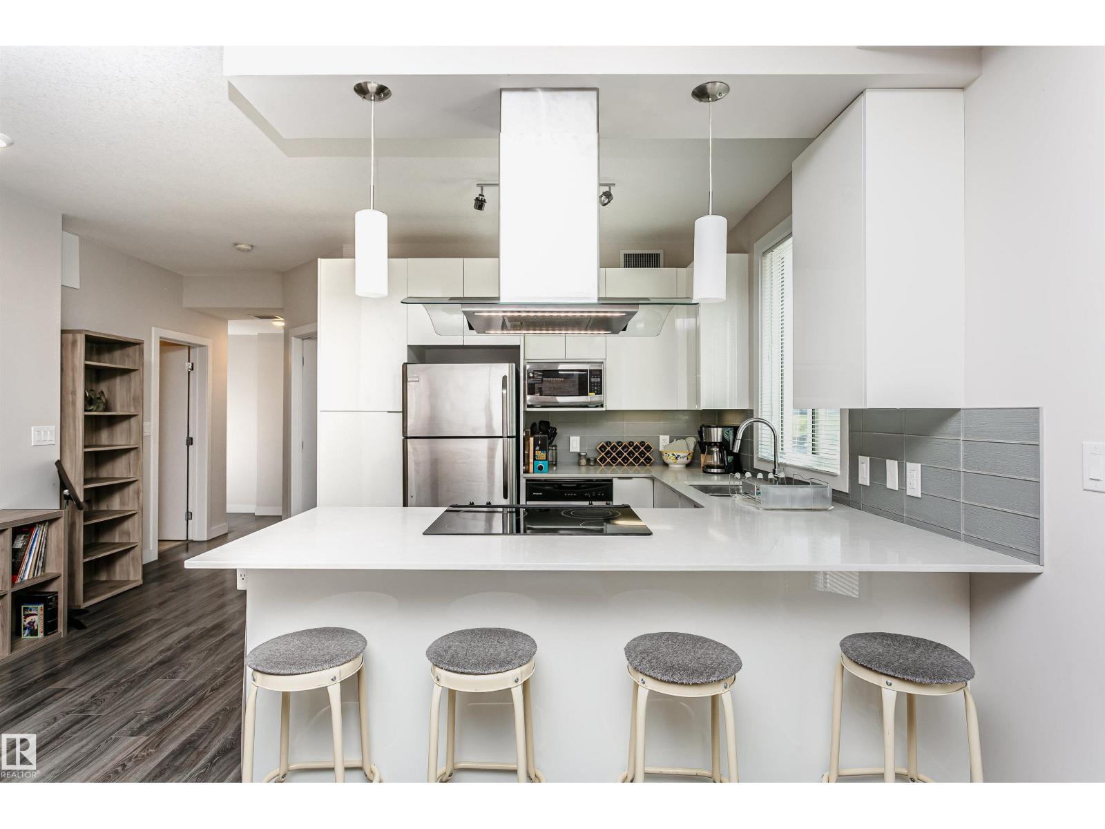 #208 9907 91 Av Nw Property Photo 16