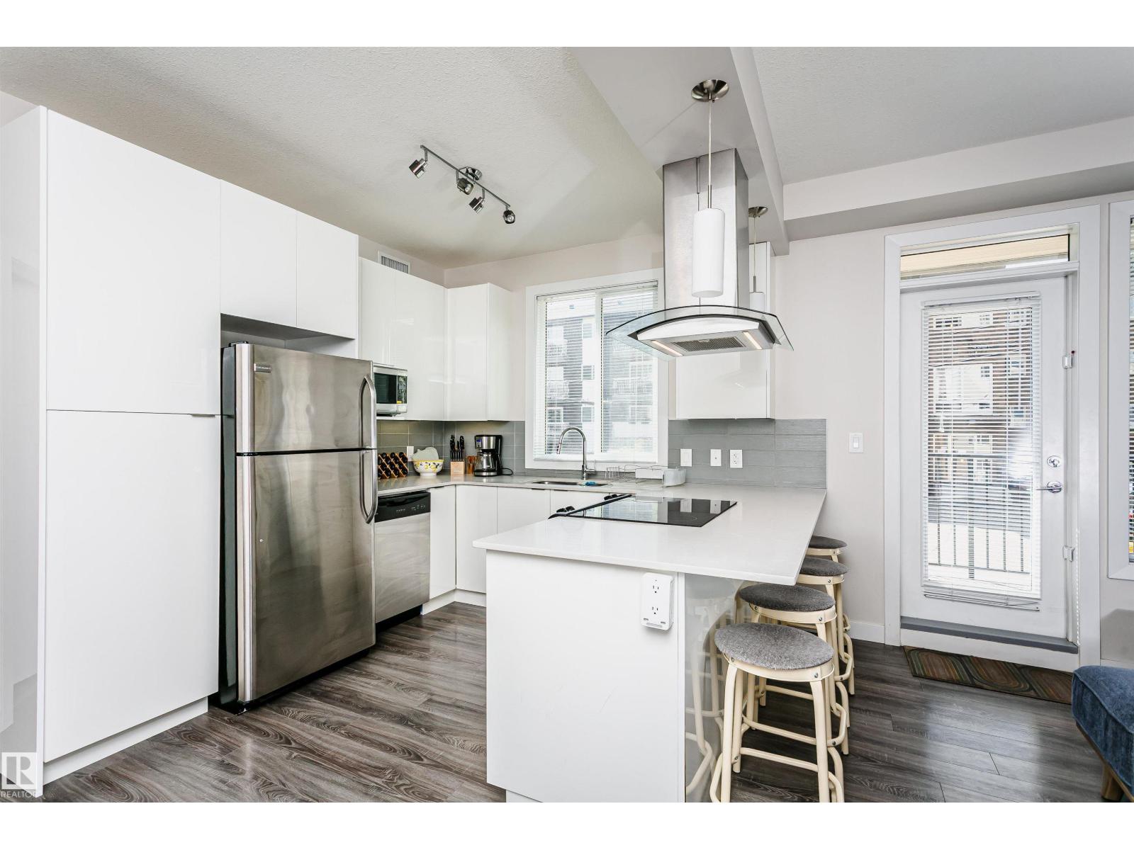 #208 9907 91 Av Nw Property Photo 17