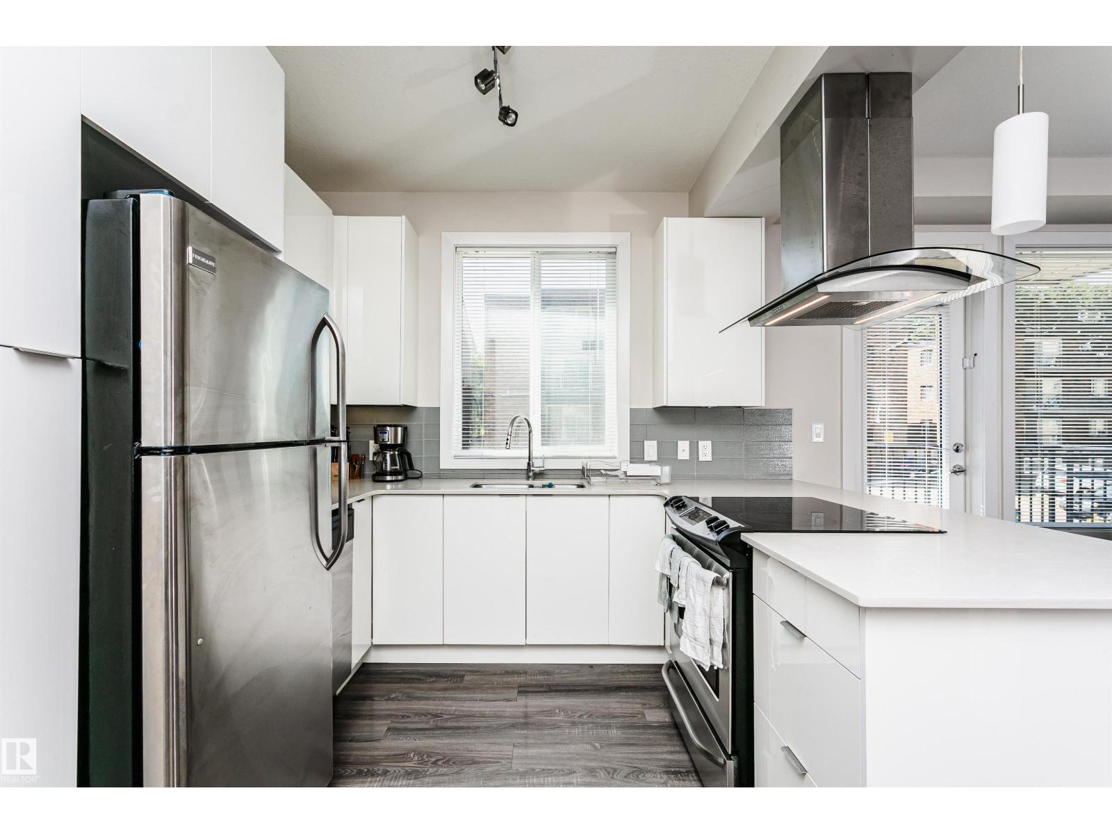 #208 9907 91 Av Nw Property Photo 18