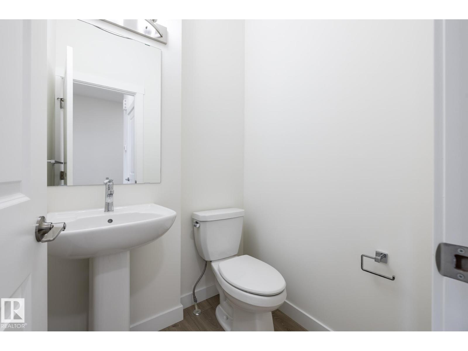 #24 7020 Keswick Cm Sw Property Photo 7