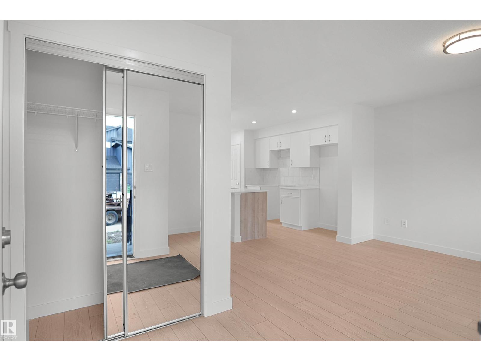 18831 29 Av Nw Property Photo 2