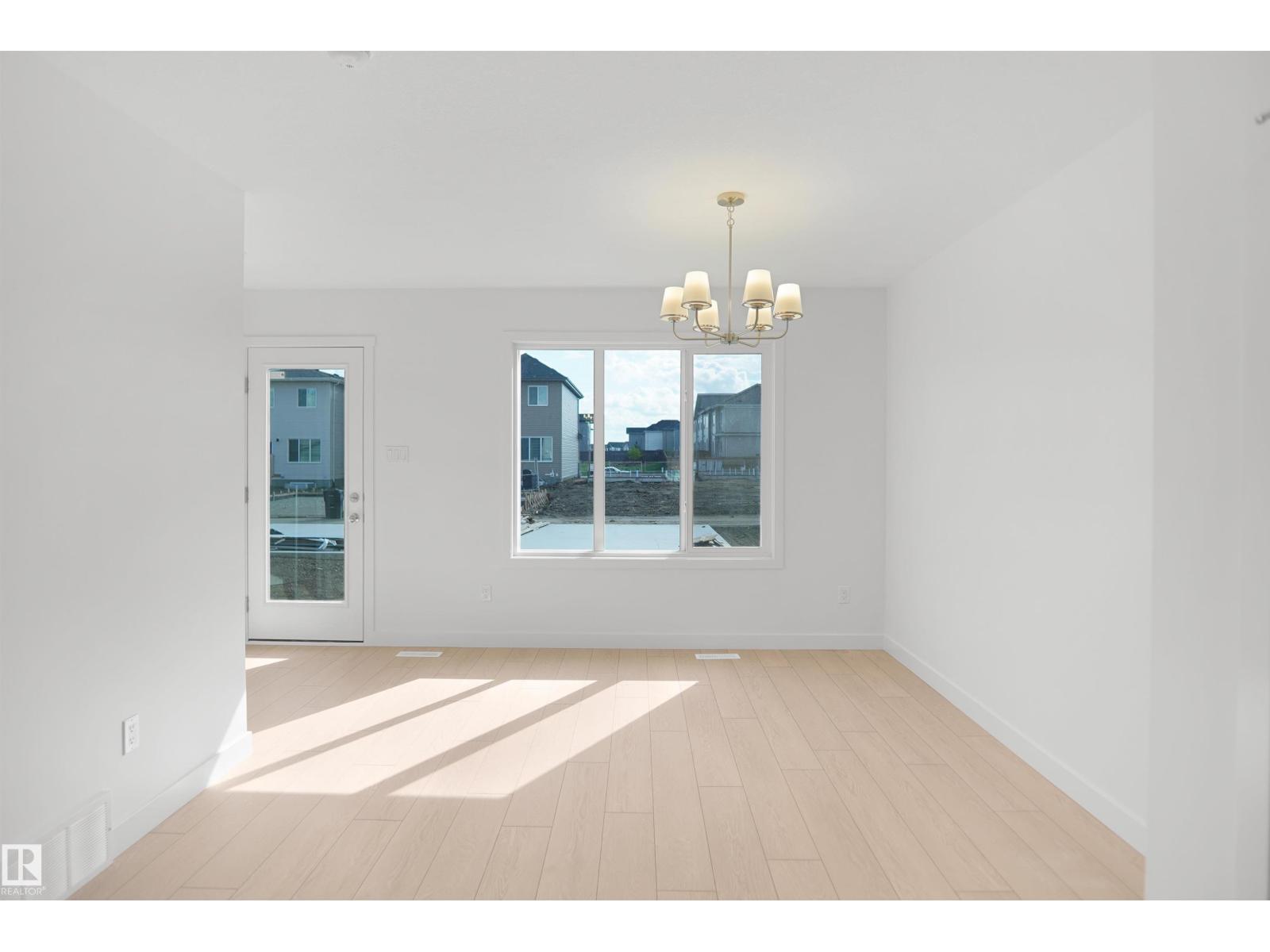 18831 29 Av Nw Property Photo 13