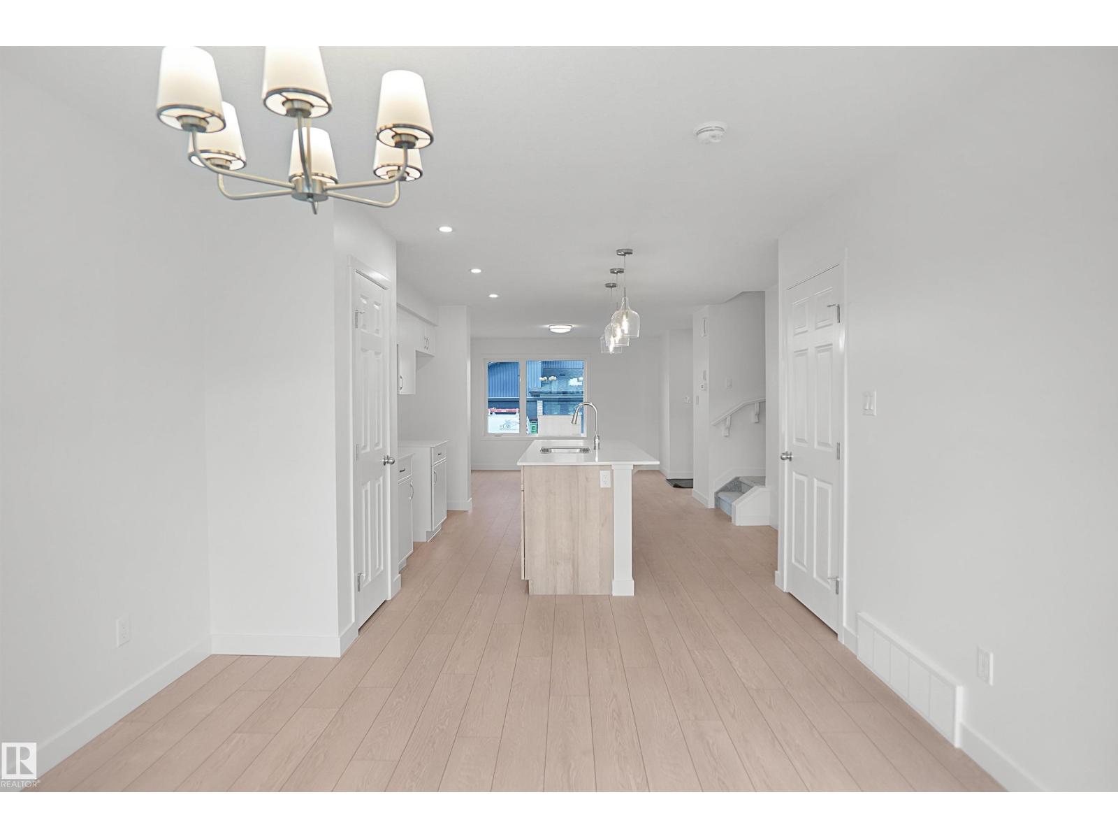 18831 29 Av Nw Property Photo 14