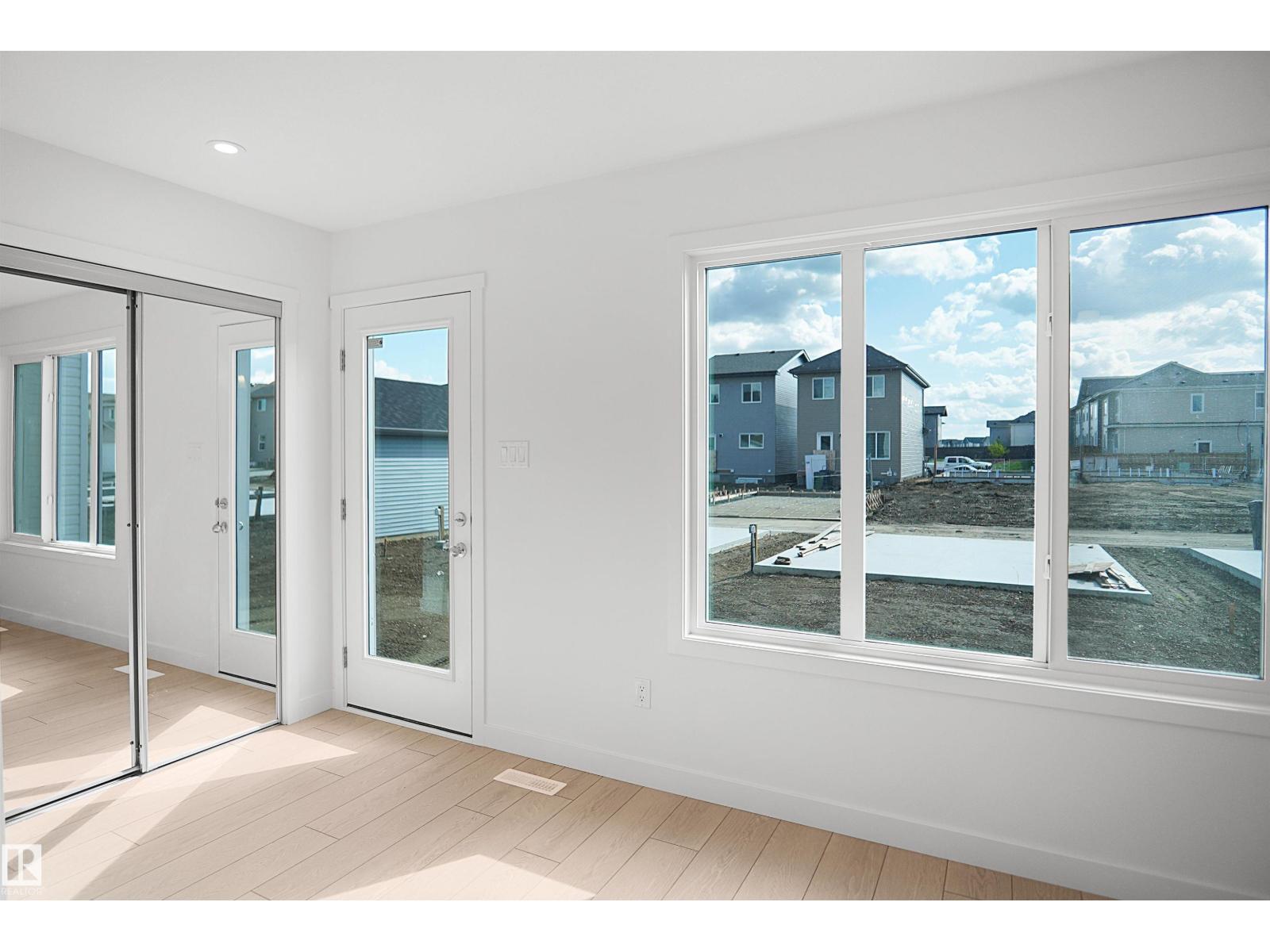 18831 29 Av Nw Property Photo 19