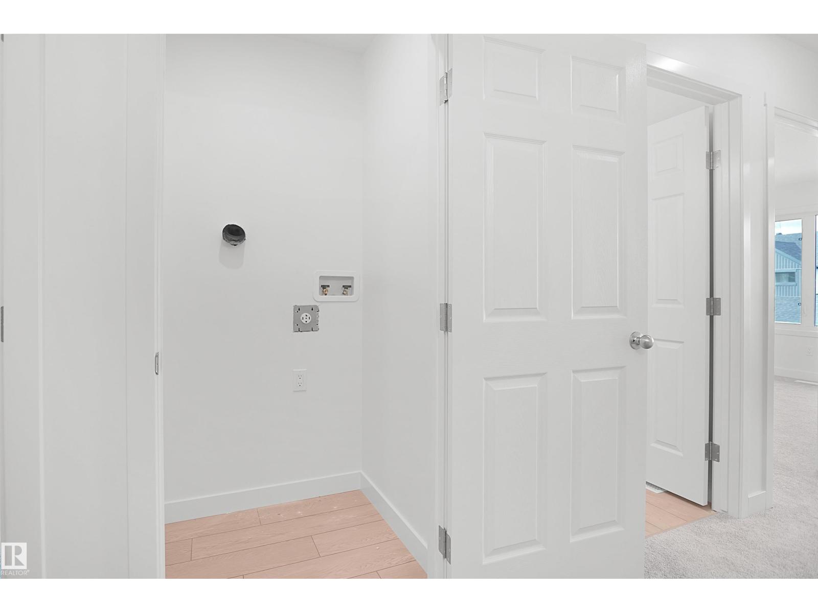 18831 29 Av Nw Property Photo 29