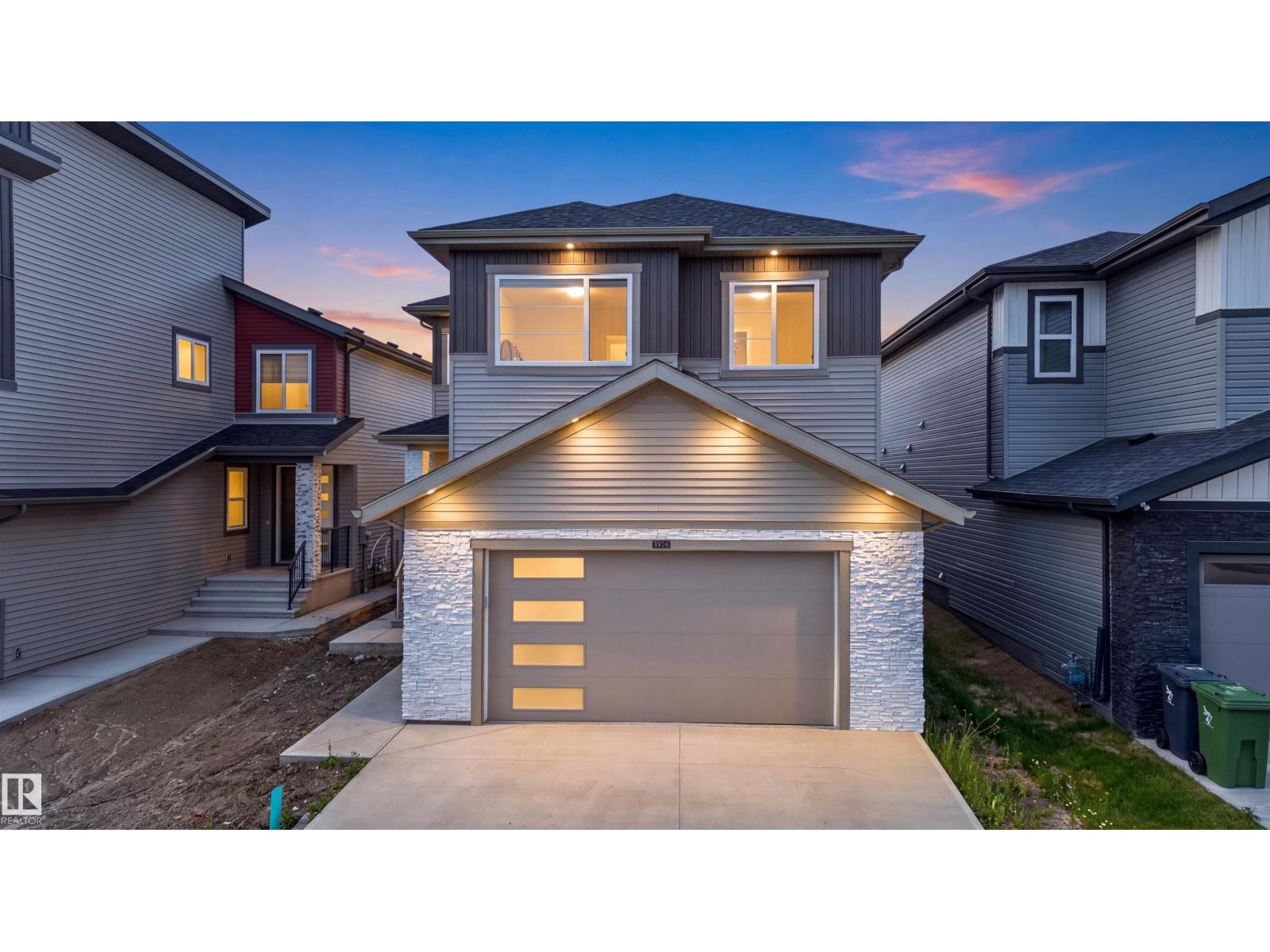 3926 41 AV Property Photo 1