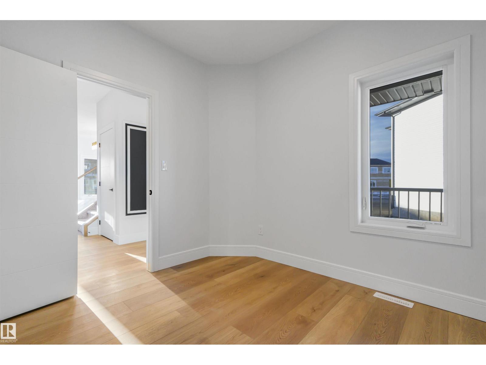 6363 17 St Property Photo 3