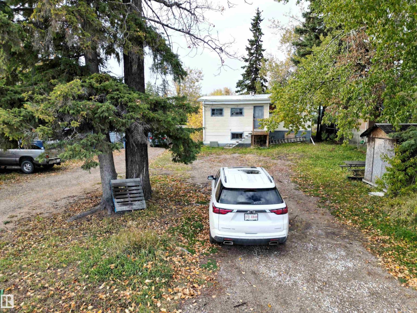 4615 4 Avenue Property Photo 3
