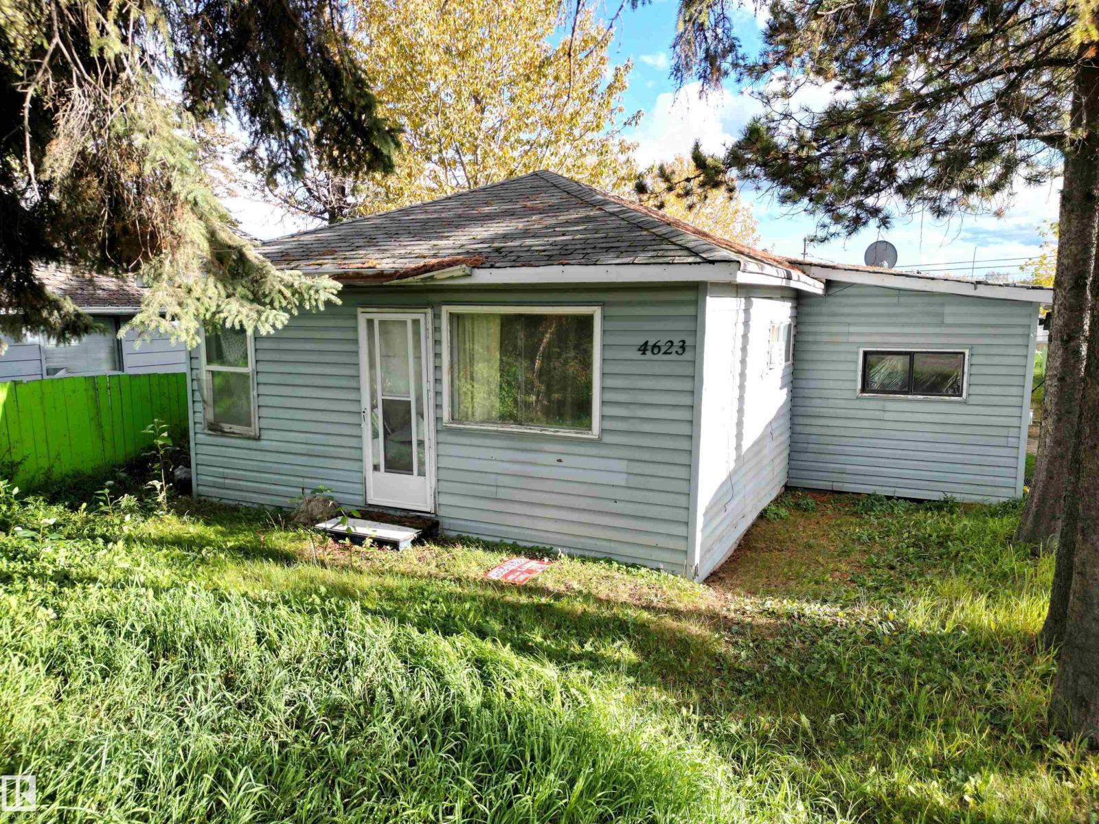 4623 4 Avenue Property Photo 1