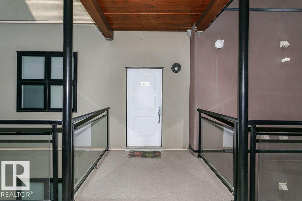 #209 10811 72 Av Nw Property Photo 6
