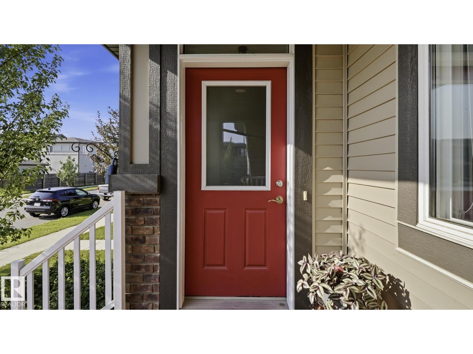 731 36 St Sw Property Photo 3