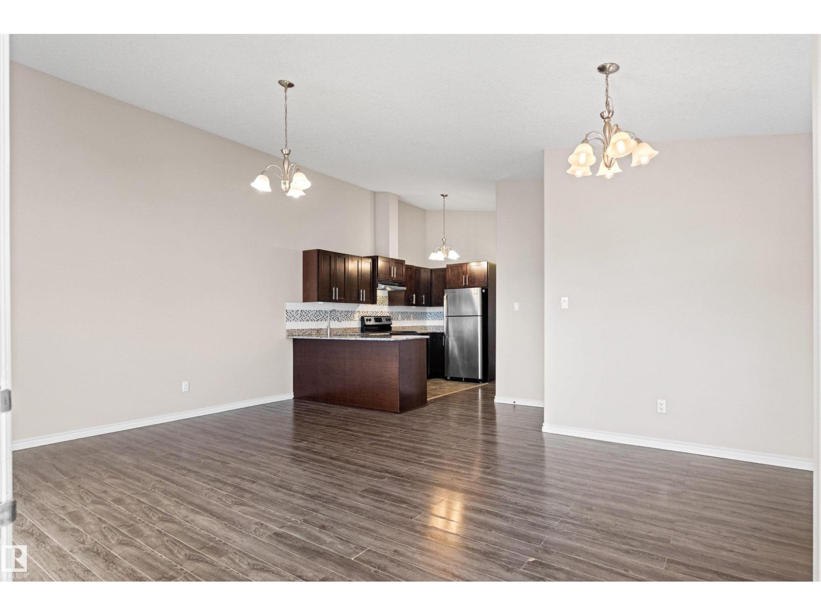 10634 155 St Nw Property Photo 3