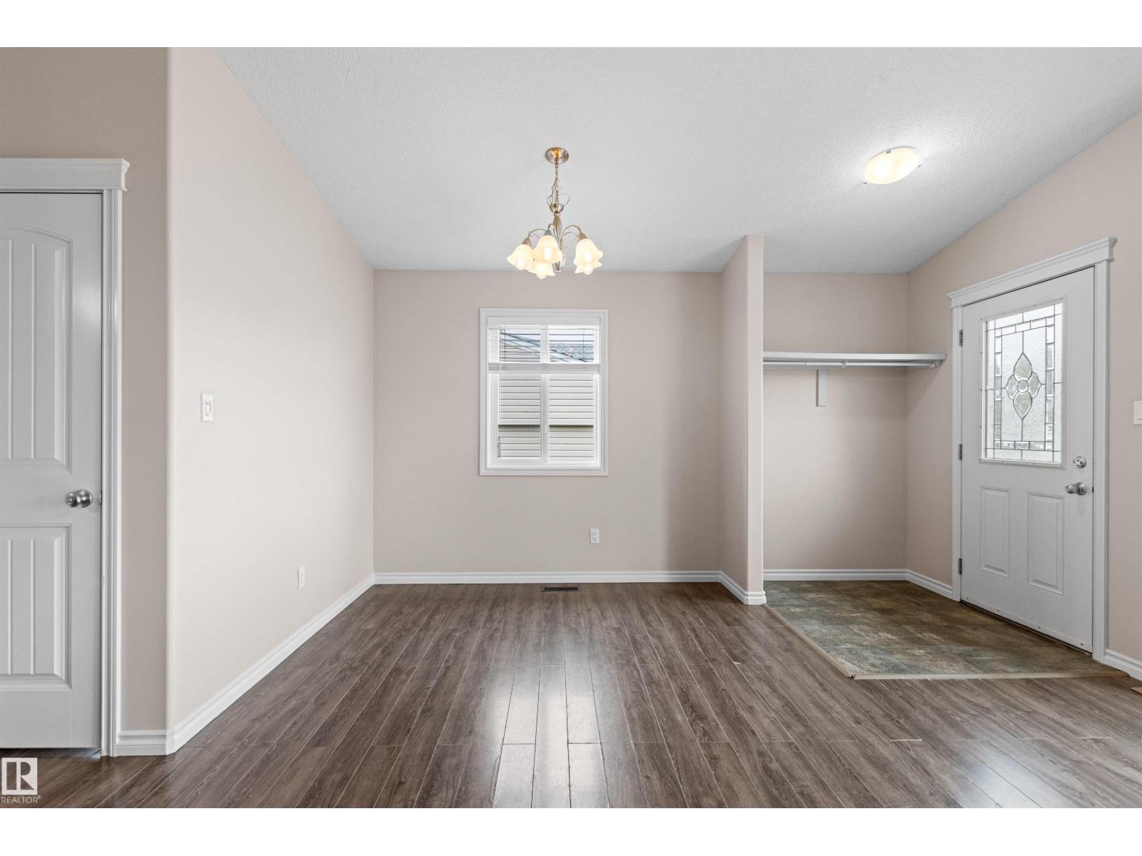 10634 155 St Nw Property Photo 4