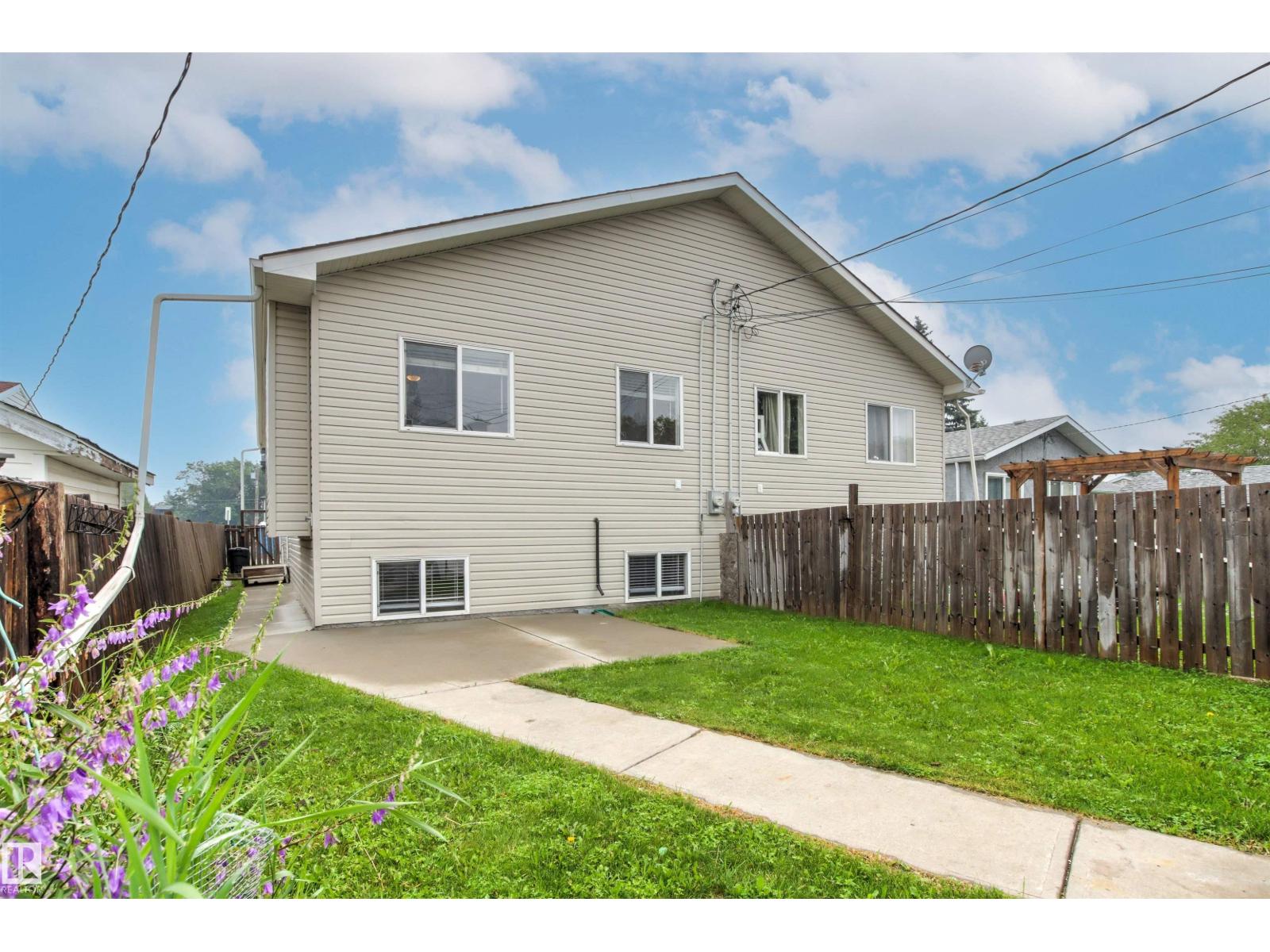 10634 155 St Nw Property Photo 41