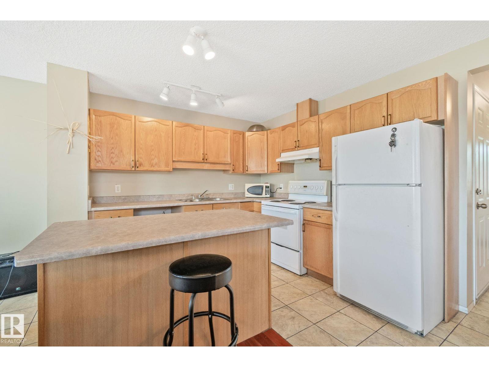 3769 21 St Nw Property Photo 5