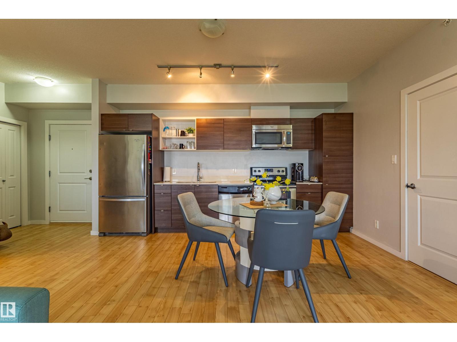 #407 9523 160 Av Nw Property Photo 2