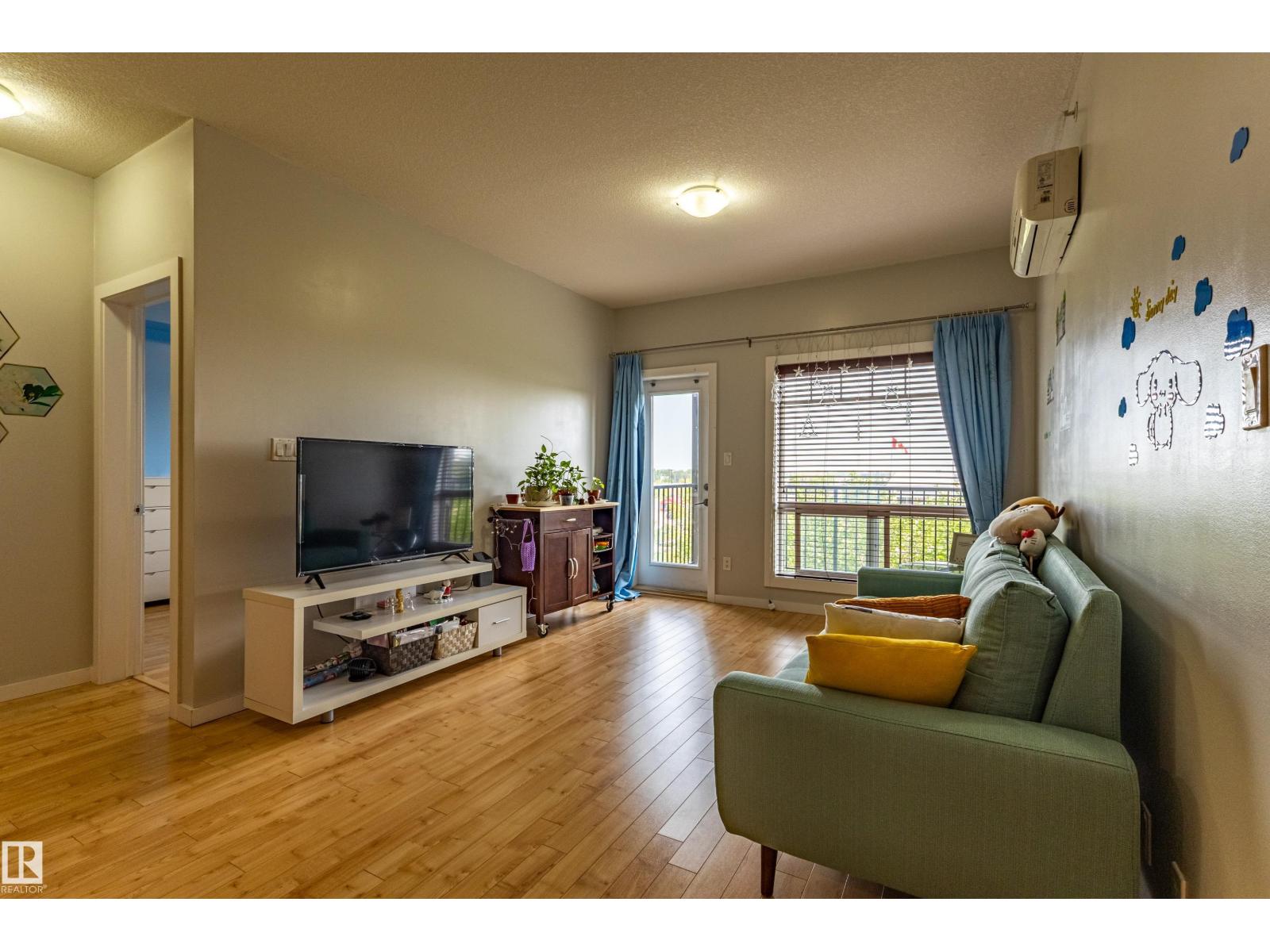 #407 9523 160 Av Nw Property Photo 8