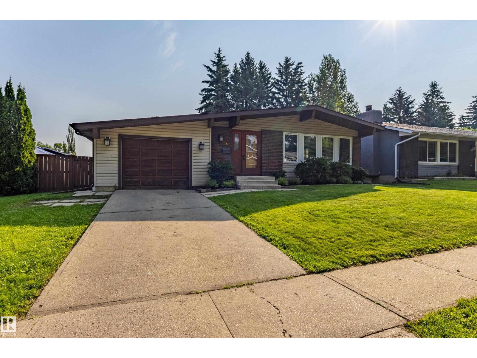 16 BRUNSWICK CR