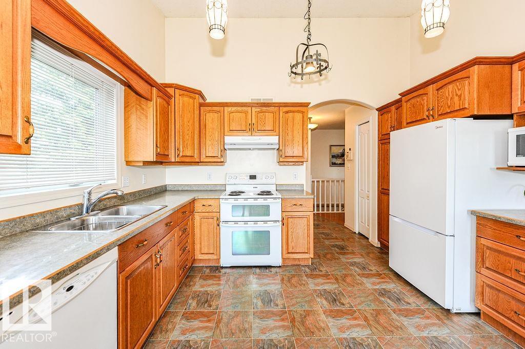 4720 51 St Property Photo 10