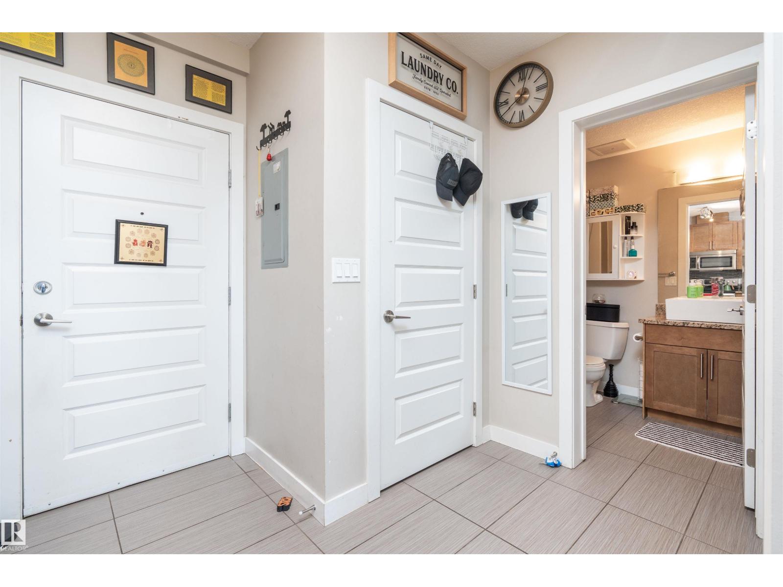 #610 5151 Windermere Bv Sw Property Photo 7