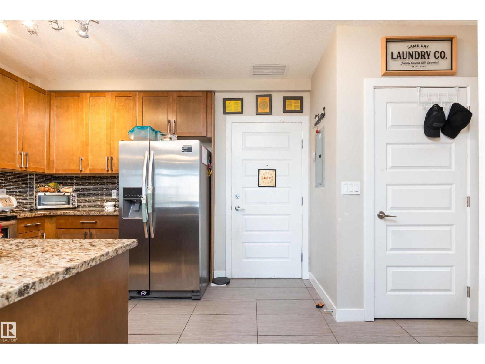 #610 5151 Windermere Bv Sw Property Photo 9