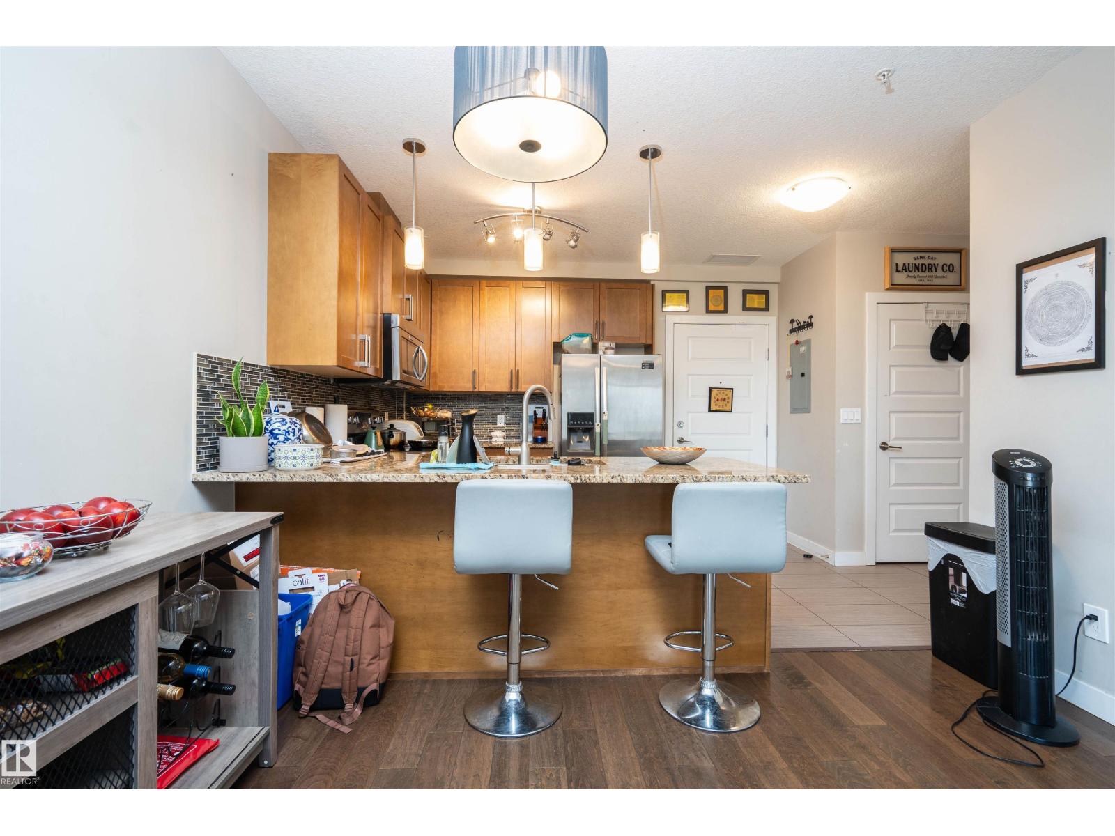 #610 5151 Windermere Bv Sw Property Photo 10
