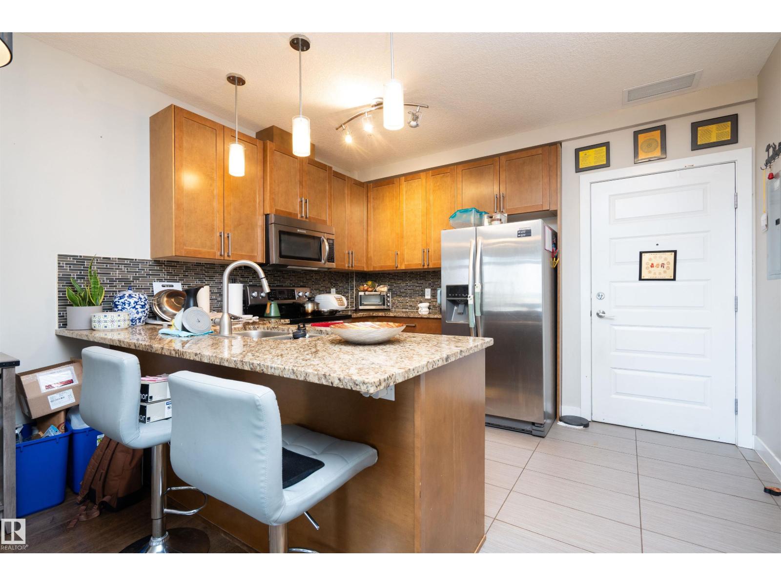 #610 5151 Windermere Bv Sw Property Photo 11