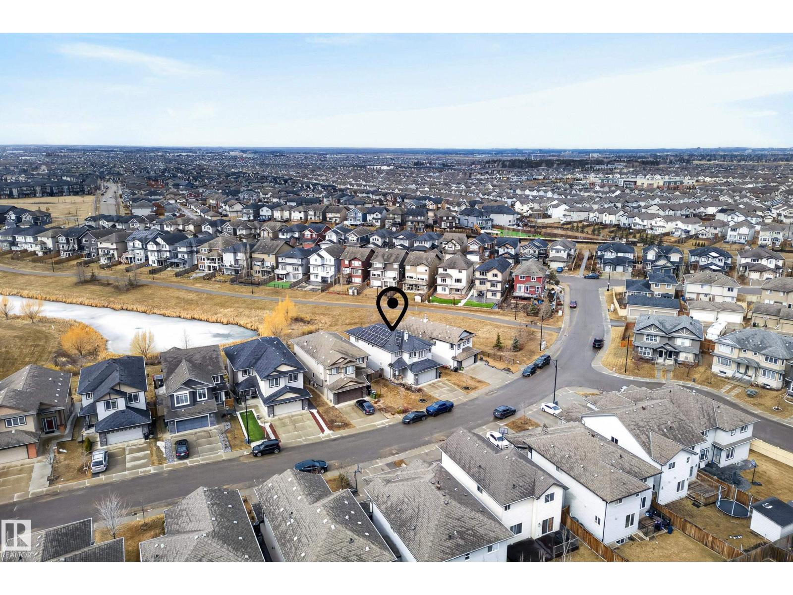 2110 53 St Sw Property Photo 2