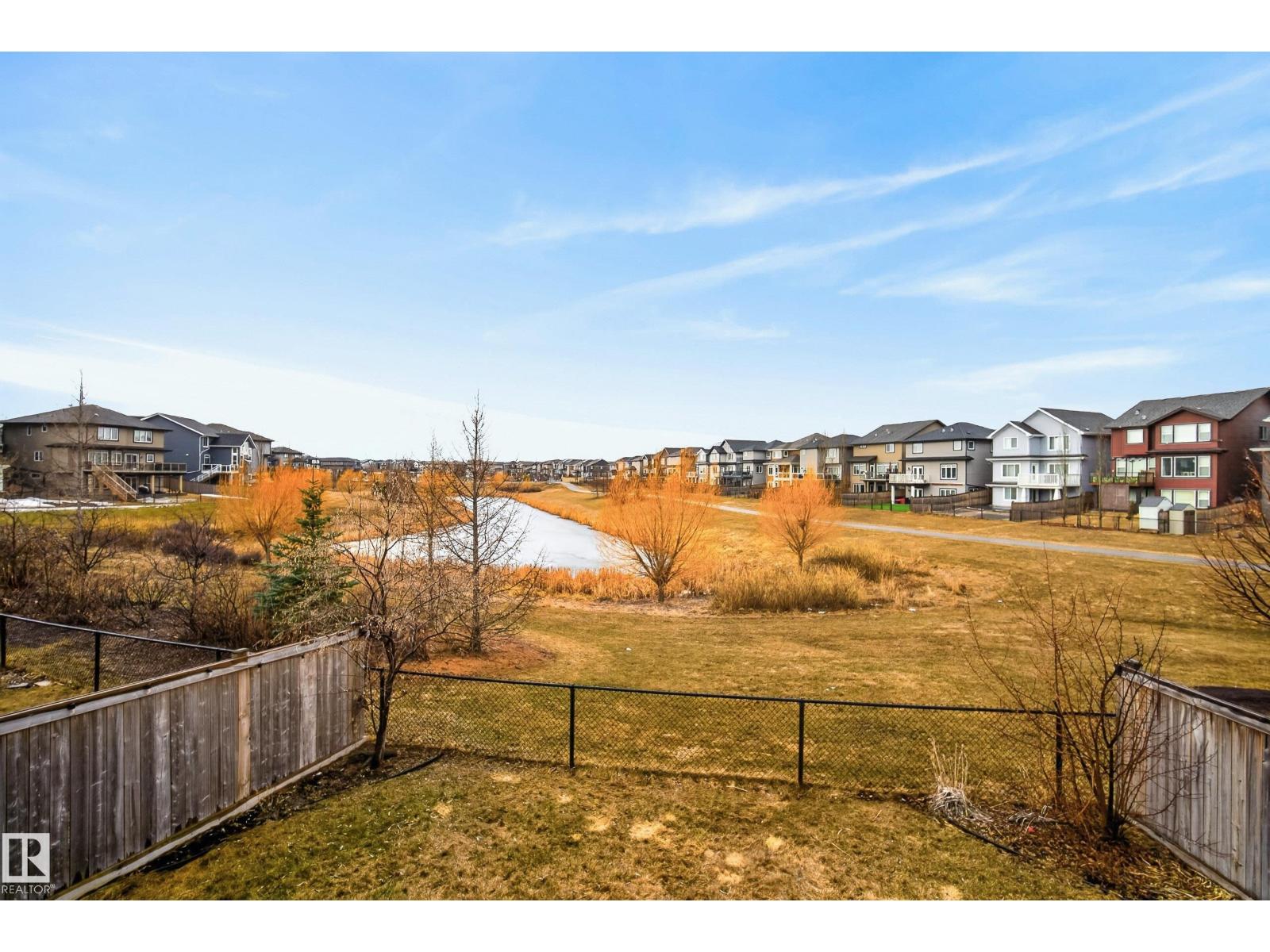 2110 53 St Sw Property Photo 4