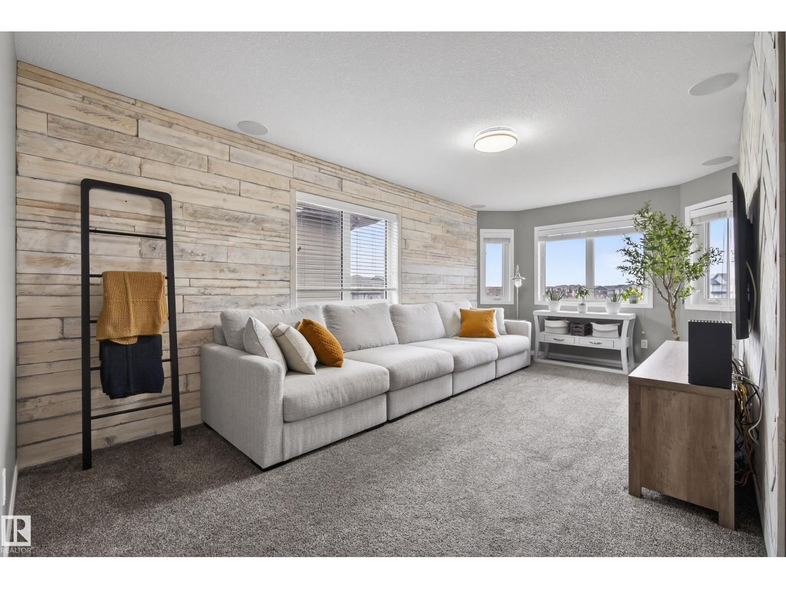 2110 53 St Sw Property Photo 38