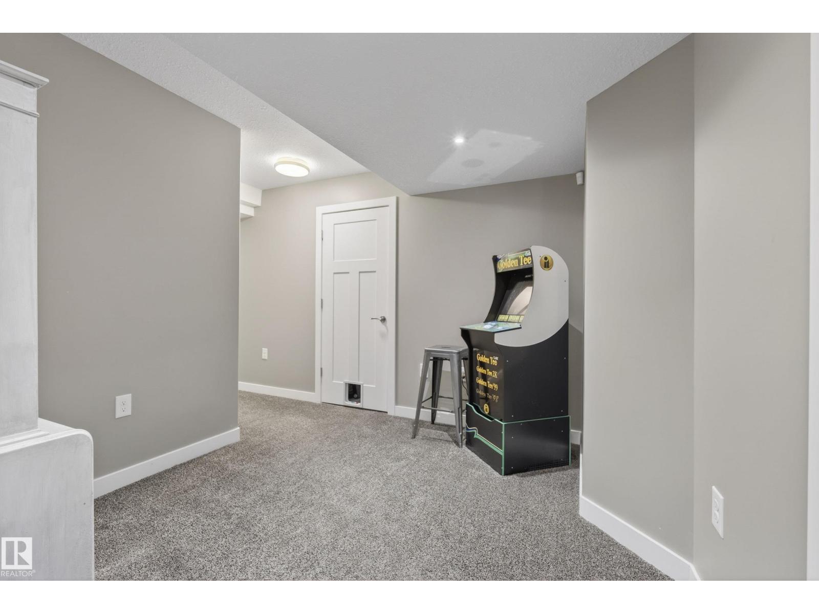 2110 53 St Sw Property Photo 42